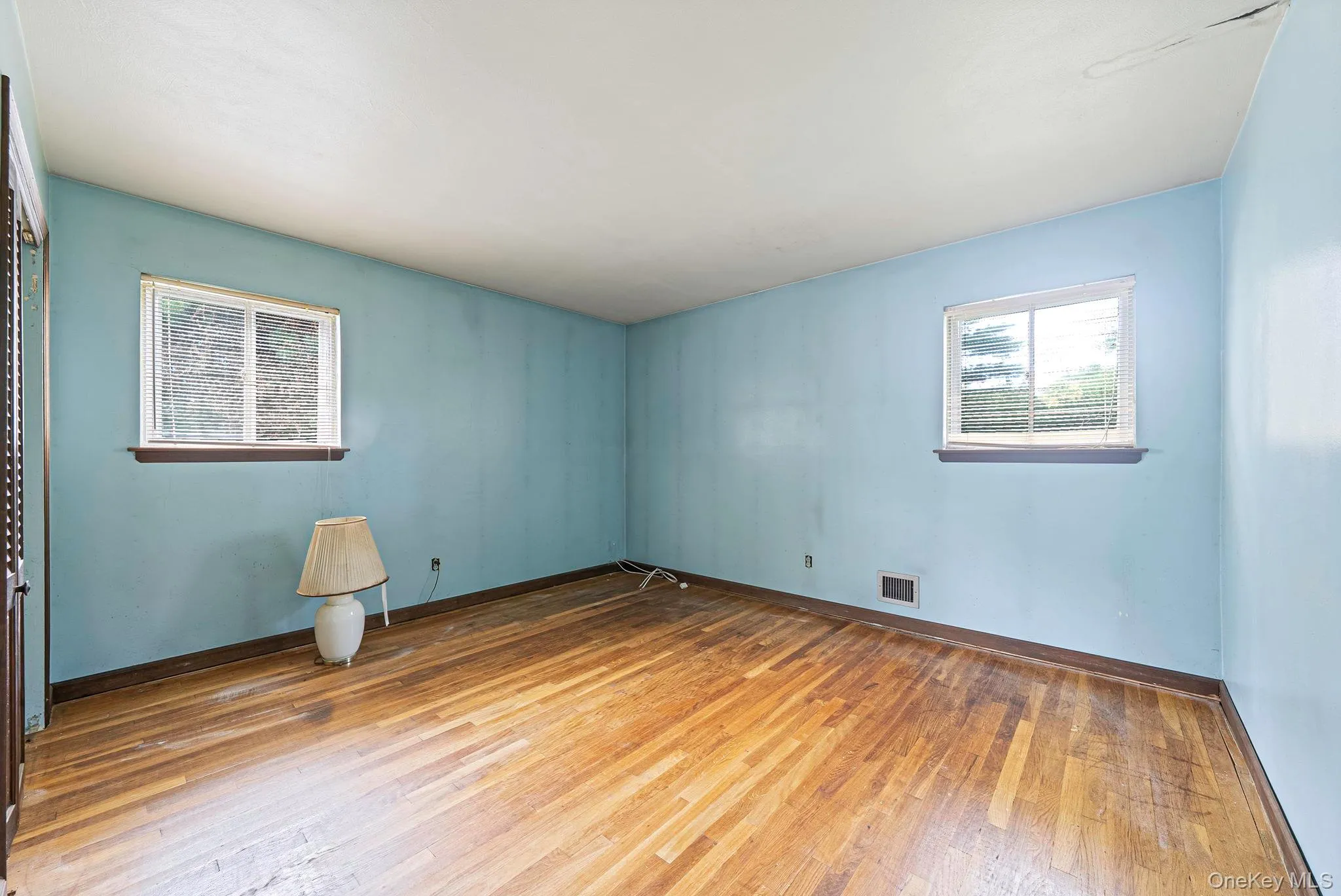 3 June Street, Smithtown, NY, 3 Bedrooms Bedrooms, 7 Rooms Rooms,1 BathroomBathrooms,Residential,For Rent,June,0,1054645 3 June Street, Smithtown, NY, 3 Bedrooms Bedrooms, 7 Rooms Rooms,1 BathroomBathrooms,Residential,For Rent,June,0,1054645