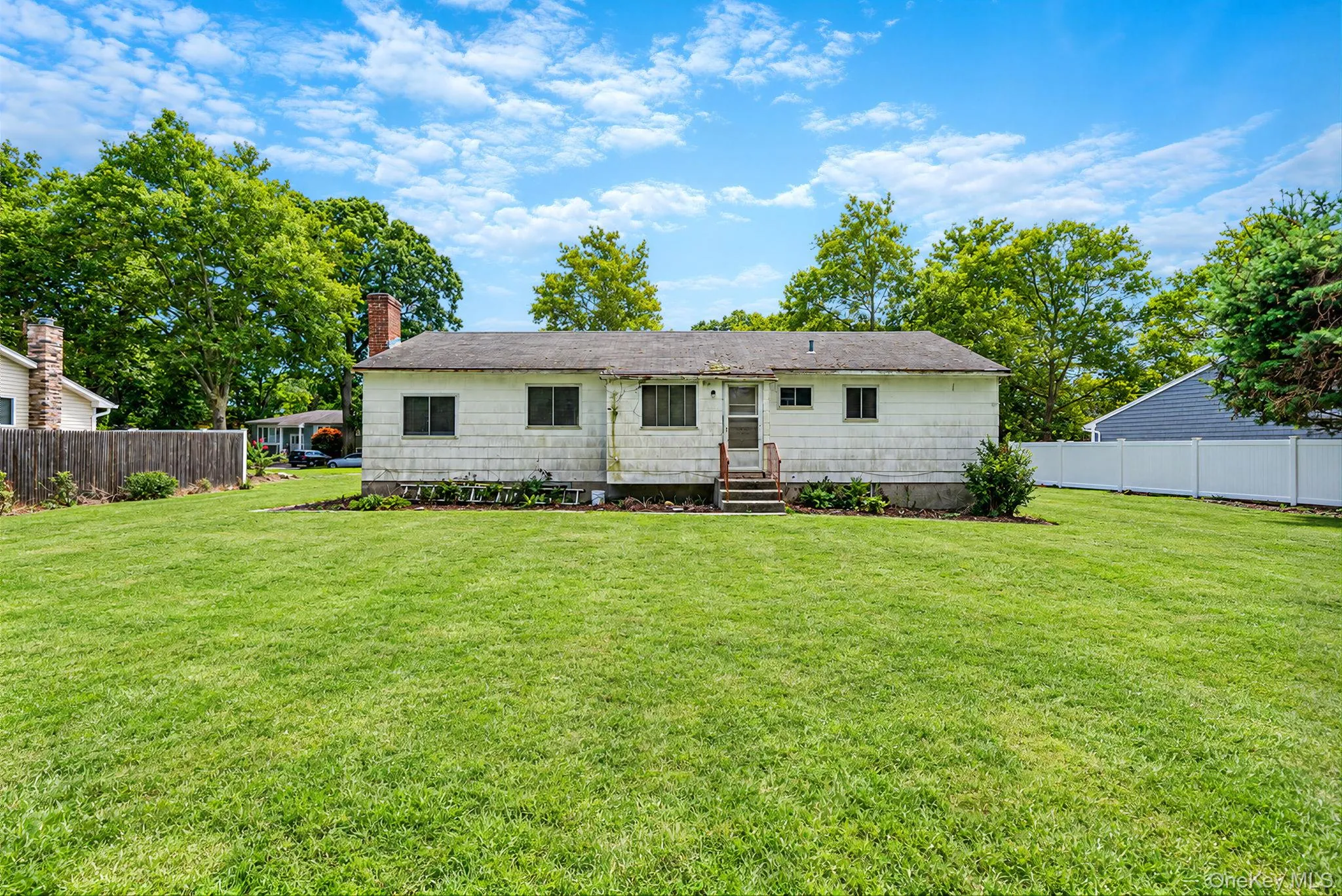 3 June Street, Smithtown, NY, 3 Bedrooms Bedrooms, 7 Rooms Rooms,1 BathroomBathrooms,Residential,For Rent,June,0,1054645 3 June Street, Smithtown, NY, 3 Bedrooms Bedrooms, 7 Rooms Rooms,1 BathroomBathrooms,Residential,For Rent,June,0,1054645