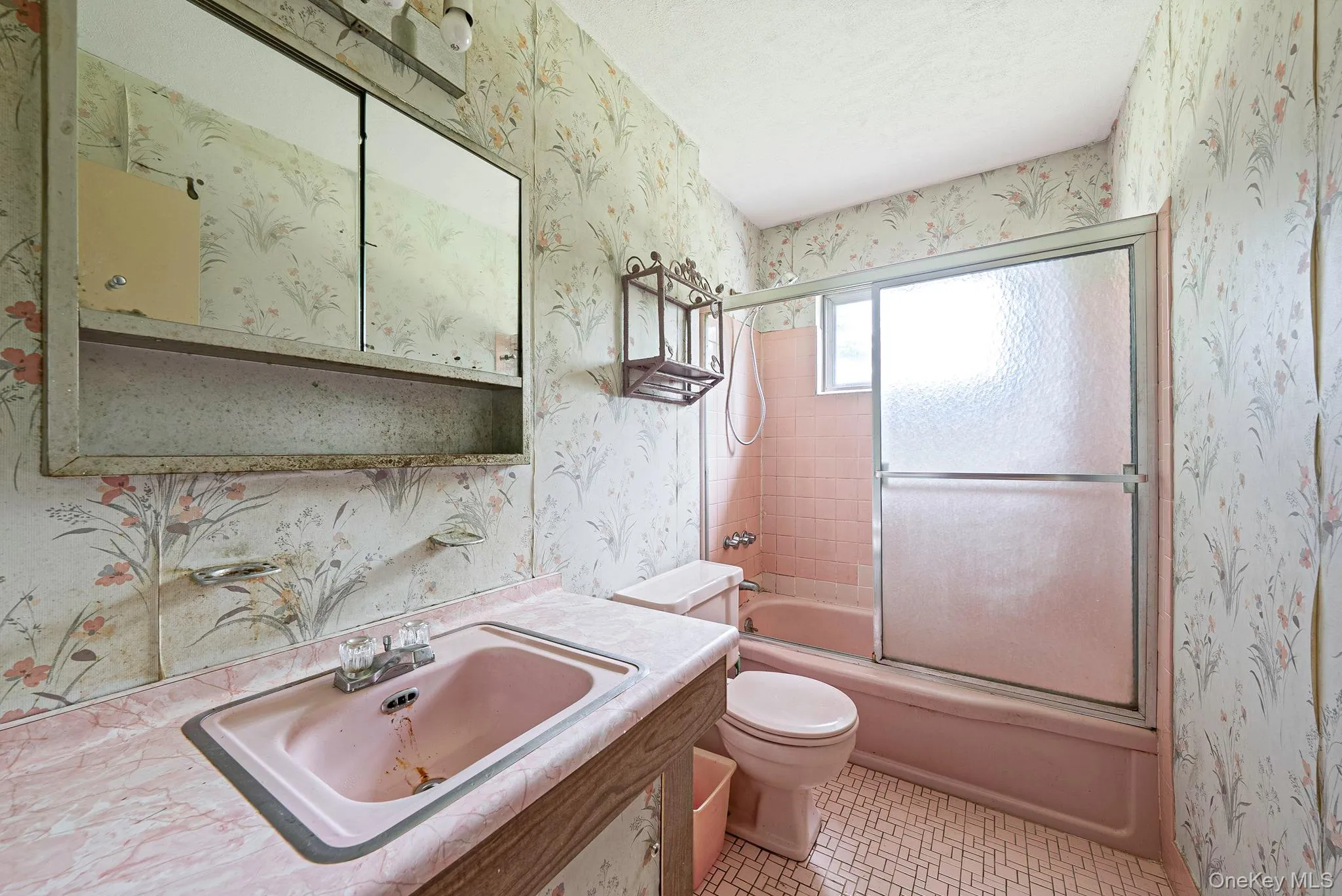 3 June Street, Smithtown, NY, 3 Bedrooms Bedrooms, 7 Rooms Rooms,1 BathroomBathrooms,Residential,For Rent,June,0,1054645 3 June Street, Smithtown, NY, 3 Bedrooms Bedrooms, 7 Rooms Rooms,1 BathroomBathrooms,Residential,For Rent,June,0,1054645