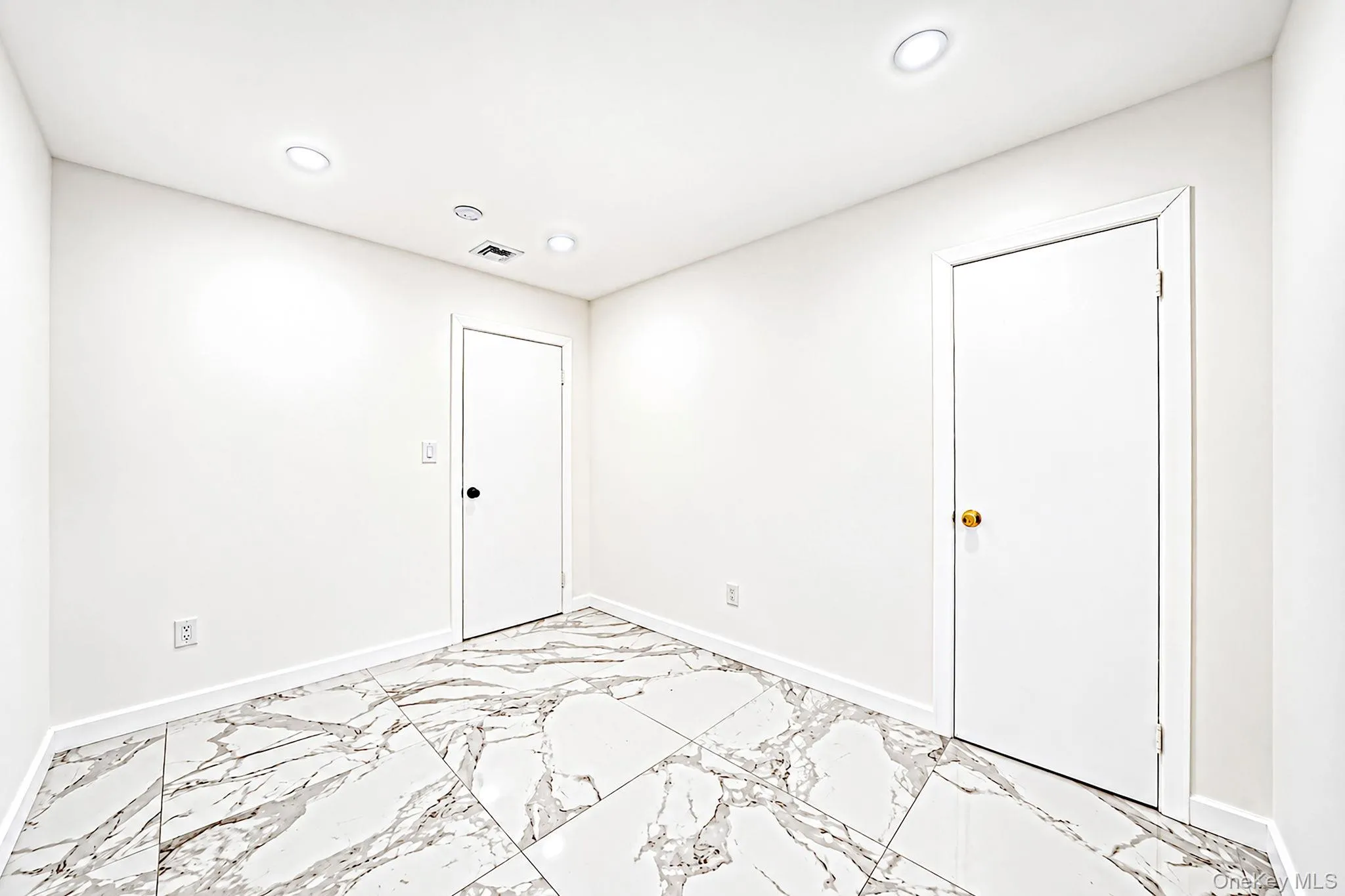 39 Pond Path, Brookhaven, NY, 5 Bedrooms Bedrooms, 10 Rooms Rooms,2 BathroomsBathrooms,Residential,For Rent,Pond,0,1054656 39 Pond Path, Brookhaven, NY, 5 Bedrooms Bedrooms, 10 Rooms Rooms,2 BathroomsBathrooms,Residential,For Rent,Pond,0,1054656