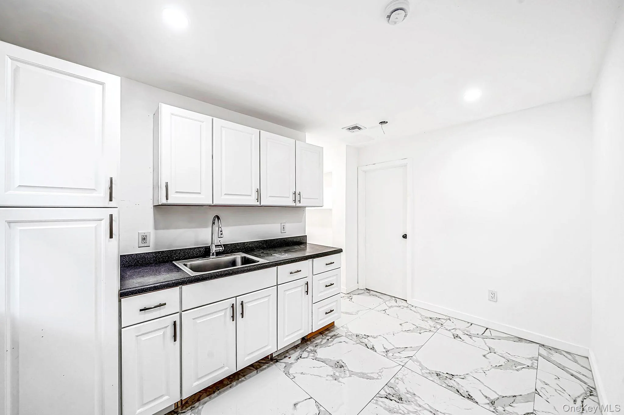 39 Pond Path, Brookhaven, NY, 5 Bedrooms Bedrooms, 10 Rooms Rooms,2 BathroomsBathrooms,Residential,For Rent,Pond,0,1054656 39 Pond Path, Brookhaven, NY, 5 Bedrooms Bedrooms, 10 Rooms Rooms,2 BathroomsBathrooms,Residential,For Rent,Pond,0,1054656