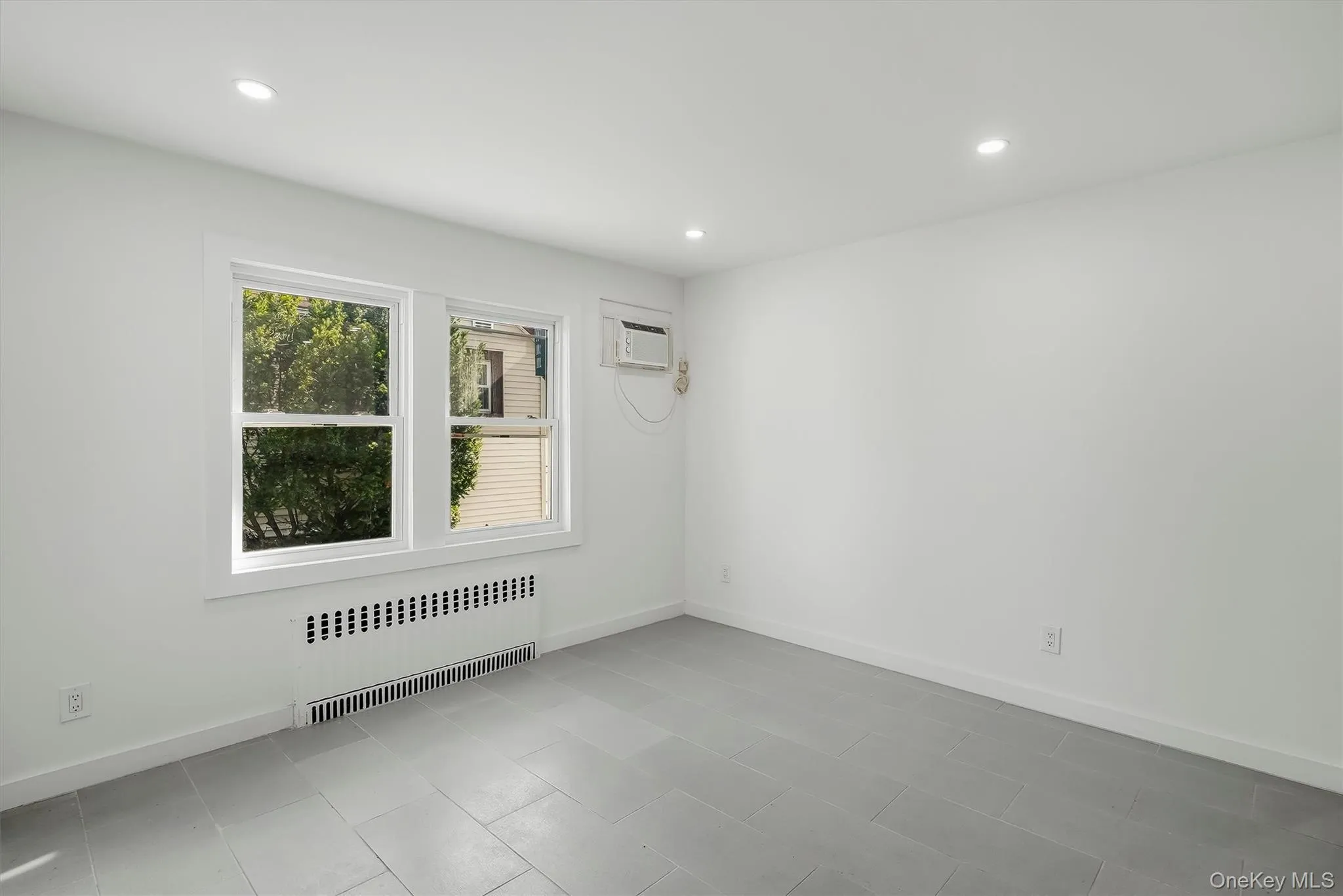 3079 Fearn Place, New York, NY, 3 Bedrooms Bedrooms, 6 Rooms Rooms,2 BathroomsBathrooms,Residential,For Rent,Fearn,0,1054664 3079 Fearn Place, New York, NY, 3 Bedrooms Bedrooms, 6 Rooms Rooms,2 BathroomsBathrooms,Residential,For Rent,Fearn,0,1054664