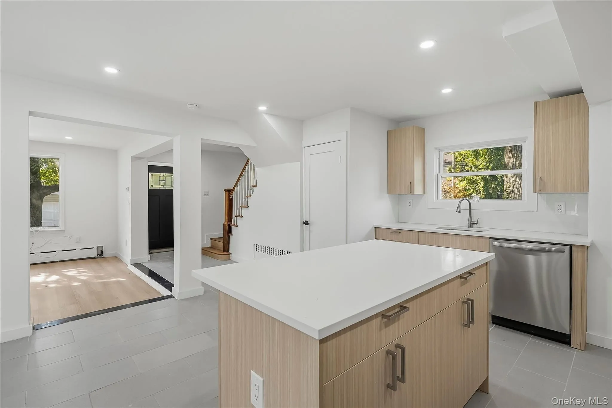 3079 Fearn Place, New York, NY, 3 Bedrooms Bedrooms, 6 Rooms Rooms,2 BathroomsBathrooms,Residential,For Rent,Fearn,0,1054664 3079 Fearn Place, New York, NY, 3 Bedrooms Bedrooms, 6 Rooms Rooms,2 BathroomsBathrooms,Residential,For Rent,Fearn,0,1054664