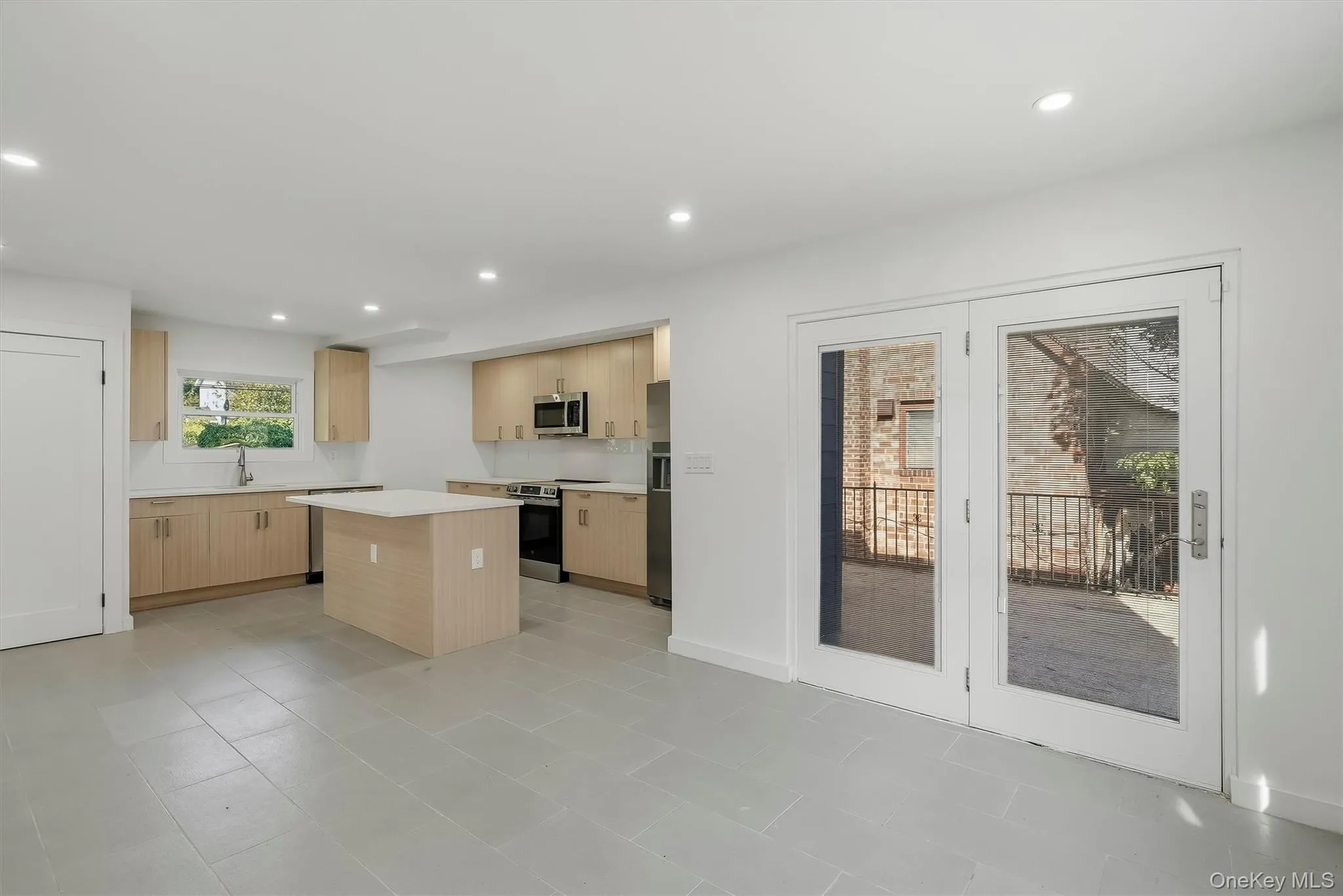 3079 Fearn Place, New York, NY, 3 Bedrooms Bedrooms, 6 Rooms Rooms,2 BathroomsBathrooms,Residential,For Rent,Fearn,0,1054664 3079 Fearn Place, New York, NY, 3 Bedrooms Bedrooms, 6 Rooms Rooms,2 BathroomsBathrooms,Residential,For Rent,Fearn,0,1054664