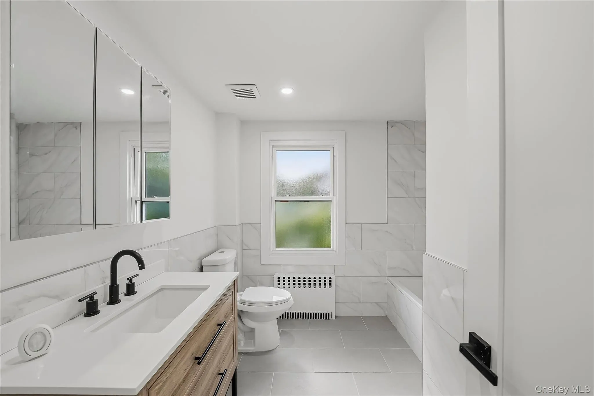 3079 Fearn Place, New York, NY, 3 Bedrooms Bedrooms, 6 Rooms Rooms,2 BathroomsBathrooms,Residential,For Rent,Fearn,0,1054664 3079 Fearn Place, New York, NY, 3 Bedrooms Bedrooms, 6 Rooms Rooms,2 BathroomsBathrooms,Residential,For Rent,Fearn,0,1054664