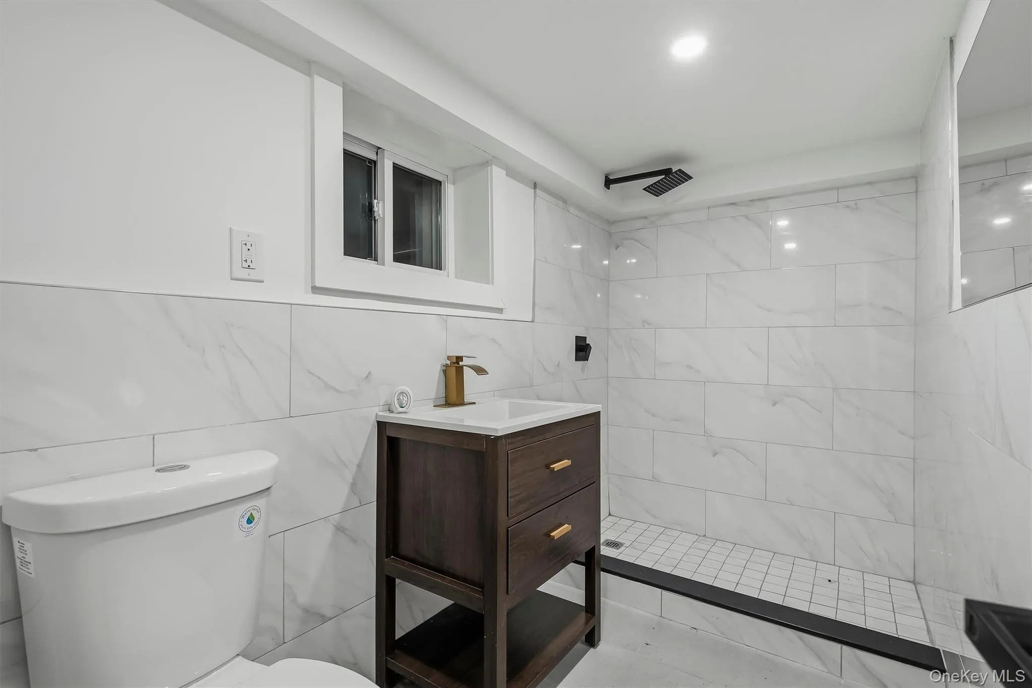3079 Fearn Place, New York, NY, 3 Bedrooms Bedrooms, 6 Rooms Rooms,2 BathroomsBathrooms,Residential,For Rent,Fearn,0,1054664 3079 Fearn Place, New York, NY, 3 Bedrooms Bedrooms, 6 Rooms Rooms,2 BathroomsBathrooms,Residential,For Rent,Fearn,0,1054664