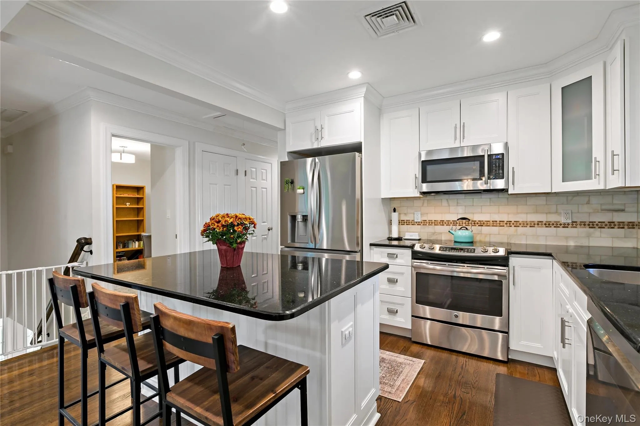 Eat in Kitchen with center island seating Eat in Kitchen with center island seating