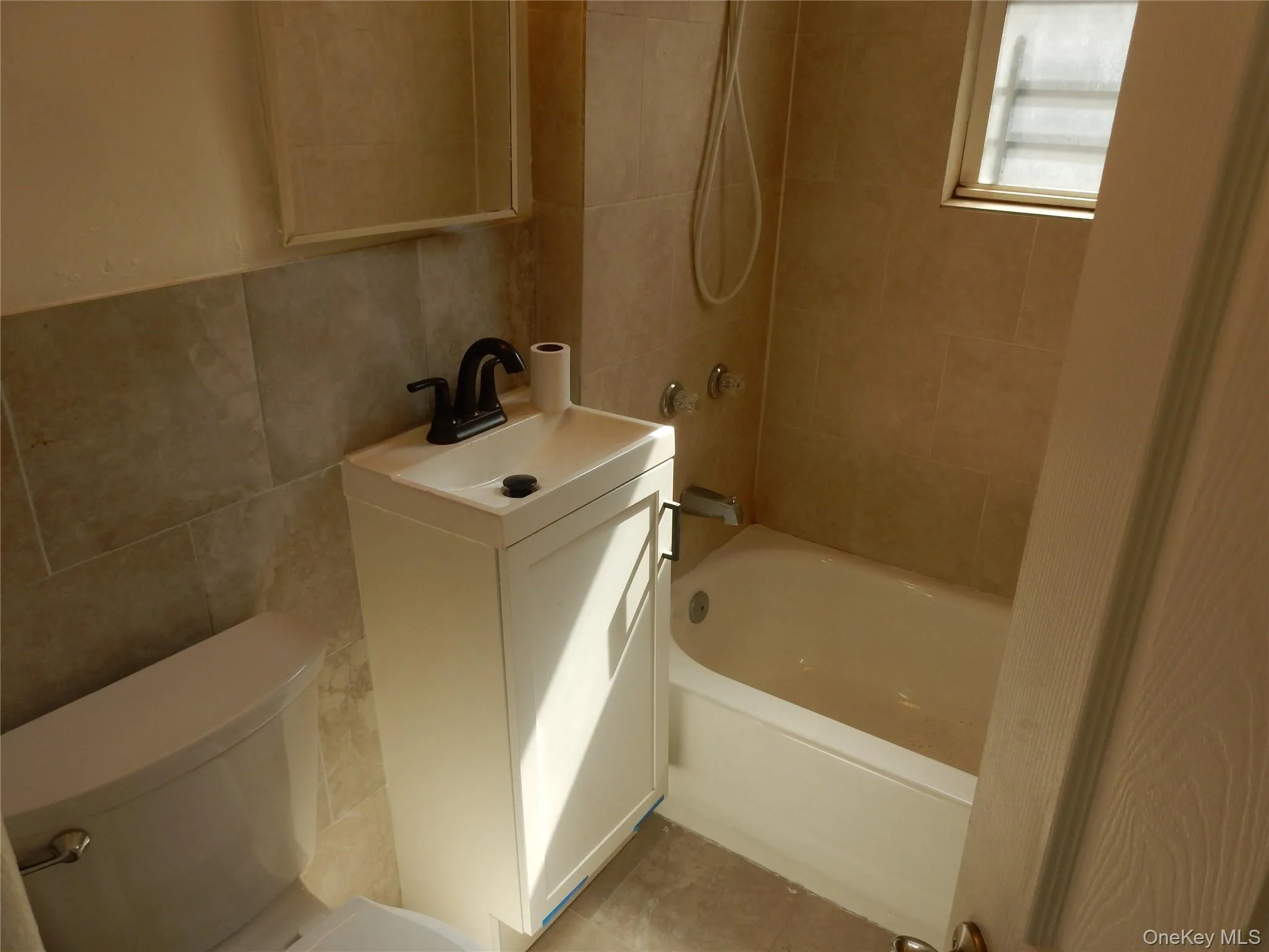 271 Fulton Avenue, Mount Vernon, NY, 2 Bedroom Bedrooms, 5 Room Rooms,1 BathroomBathrooms,Residential Lease,For Rent,Fulton,0,1054672 271 Fulton Avenue, Mount Vernon, NY, 2 Bedroom Bedrooms, 5 Room Rooms,1 BathroomBathrooms,Residential Lease,For Rent,Fulton,0,1054672