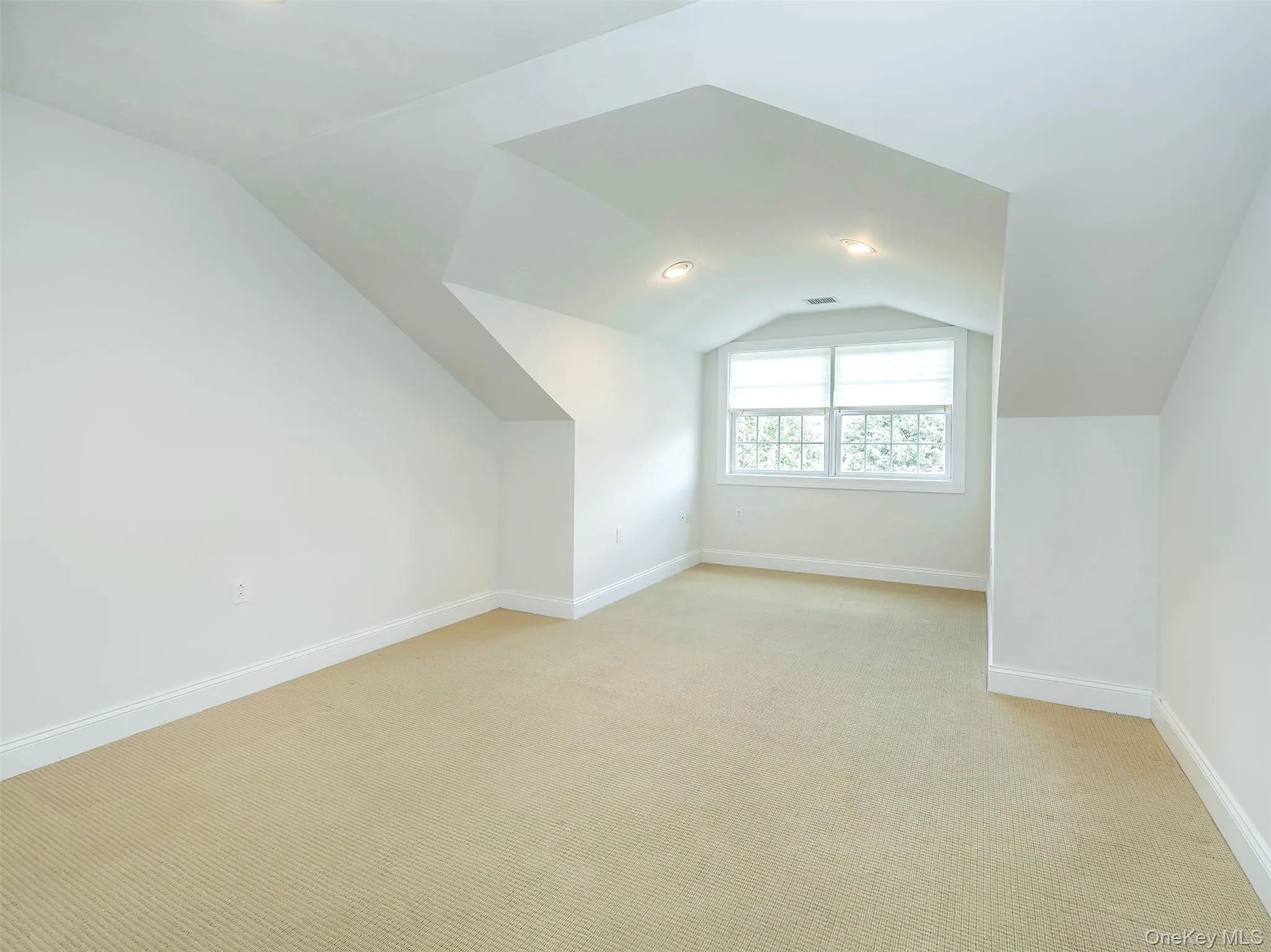 194 Pond View Drive, North Hempstead, NY, 4 Bedrooms Bedrooms, 7 Rooms Rooms,3 BathroomsBathrooms,Residential,For Rent,Pond View,0,1054673 194 Pond View Drive, North Hempstead, NY, 4 Bedrooms Bedrooms, 7 Rooms Rooms,3 BathroomsBathrooms,Residential,For Rent,Pond View,0,1054673