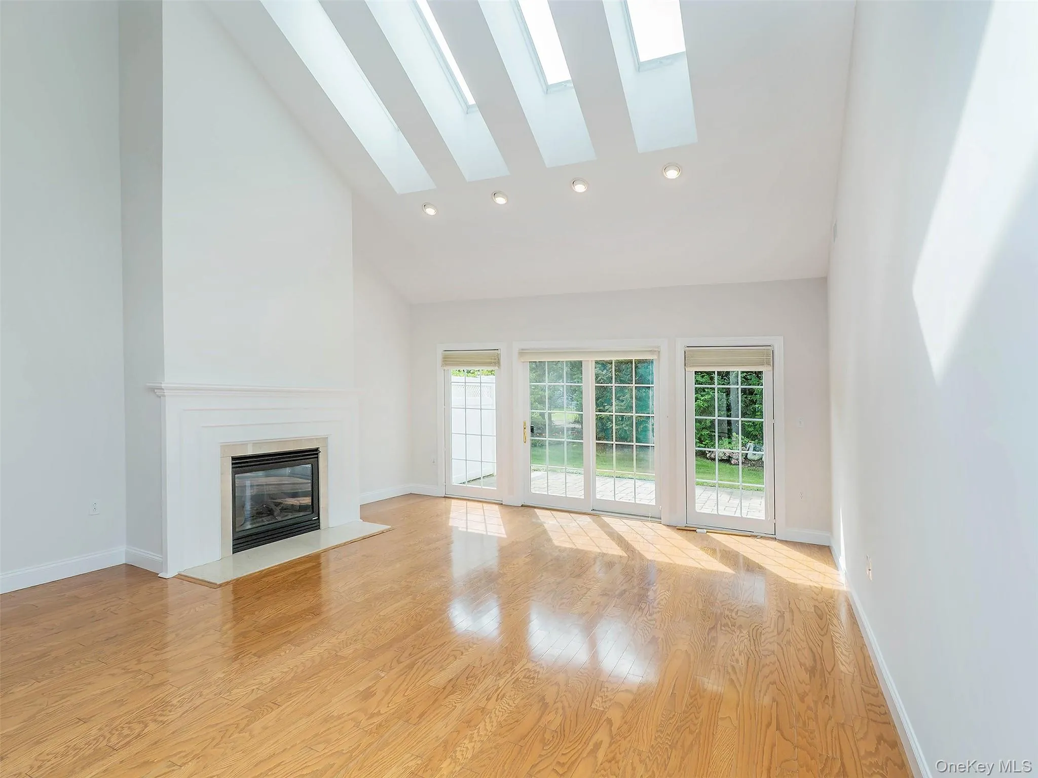 194 Pond View Drive, North Hempstead, NY, 4 Bedrooms Bedrooms, 7 Rooms Rooms,3 BathroomsBathrooms,Residential,For Rent,Pond View,0,1054673 194 Pond View Drive, North Hempstead, NY, 4 Bedrooms Bedrooms, 7 Rooms Rooms,3 BathroomsBathrooms,Residential,For Rent,Pond View,0,1054673