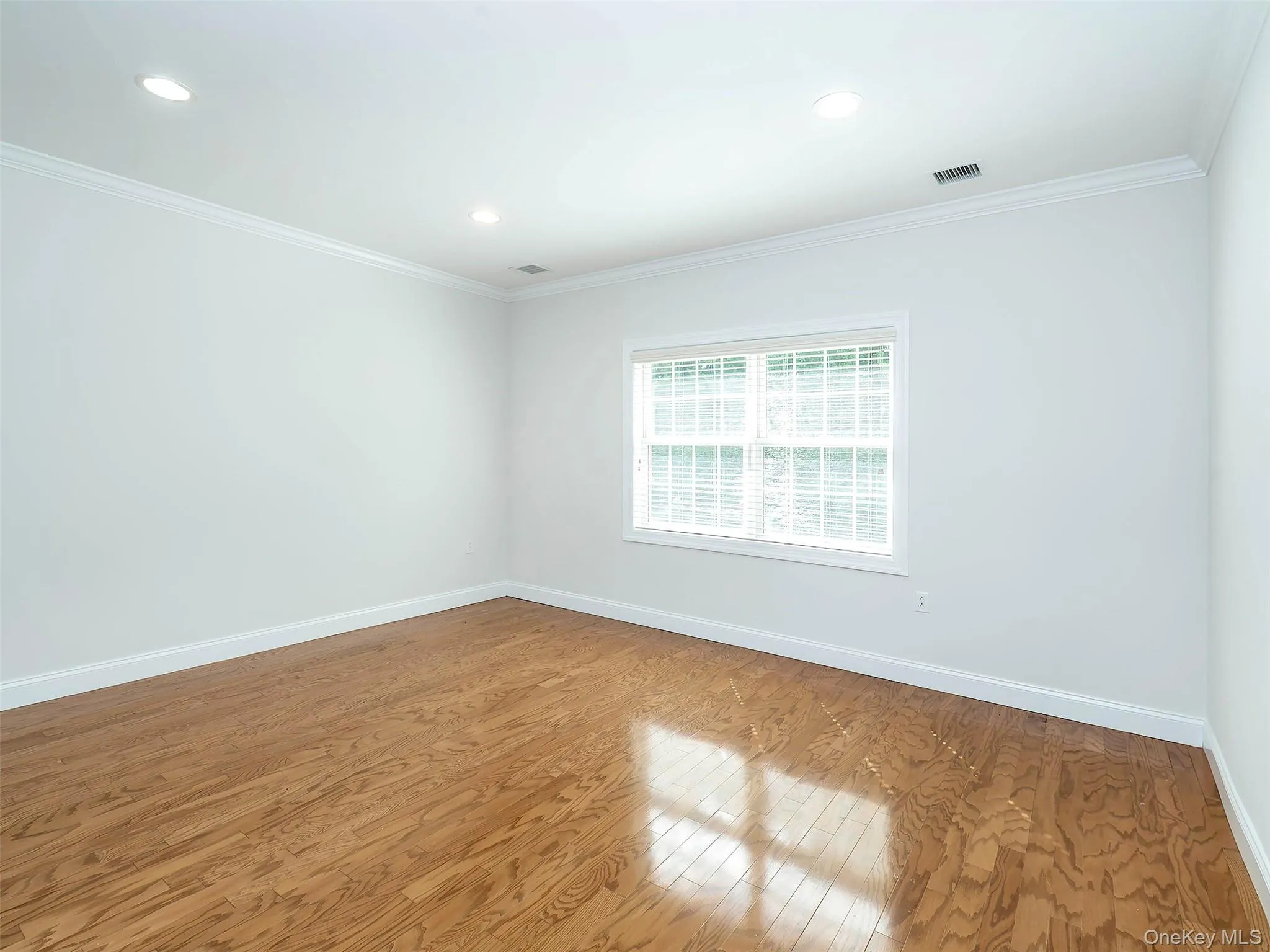 194 Pond View Drive, North Hempstead, NY, 4 Bedrooms Bedrooms, 7 Rooms Rooms,3 BathroomsBathrooms,Residential,For Rent,Pond View,0,1054673 194 Pond View Drive, North Hempstead, NY, 4 Bedrooms Bedrooms, 7 Rooms Rooms,3 BathroomsBathrooms,Residential,For Rent,Pond View,0,1054673
