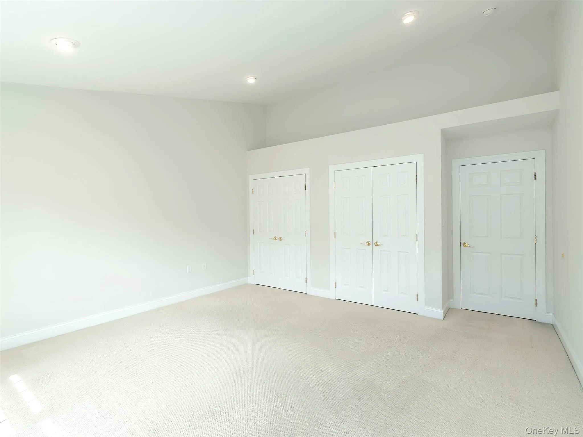 194 Pond View Drive, North Hempstead, NY, 4 Bedrooms Bedrooms, 7 Rooms Rooms,3 BathroomsBathrooms,Residential,For Rent,Pond View,0,1054673 194 Pond View Drive, North Hempstead, NY, 4 Bedrooms Bedrooms, 7 Rooms Rooms,3 BathroomsBathrooms,Residential,For Rent,Pond View,0,1054673
