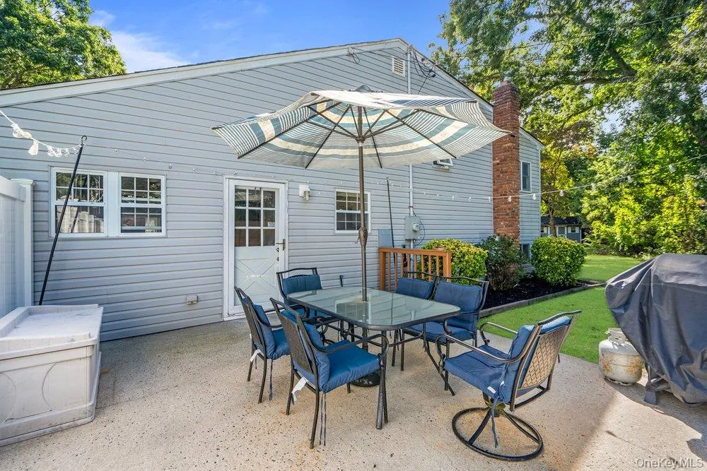 22 Half Moon Pond Road, Brookhaven, NY, 3 Bedrooms Bedrooms, 7 Rooms Rooms,2 BathroomsBathrooms,Residential,For Rent,Half Moon Pond,0,1054679 22 Half Moon Pond Road, Brookhaven, NY, 3 Bedrooms Bedrooms, 7 Rooms Rooms,2 BathroomsBathrooms,Residential,For Rent,Half Moon Pond,0,1054679