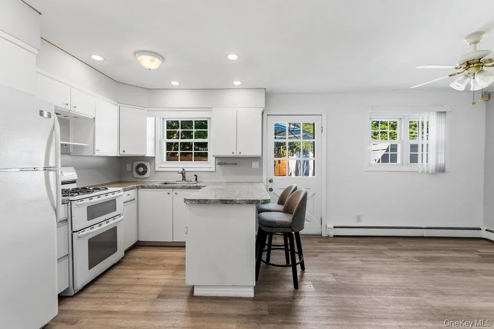 22 Half Moon Pond Road, Brookhaven, NY, 3 Bedrooms Bedrooms, 7 Rooms Rooms,2 BathroomsBathrooms,Residential,For Rent,Half Moon Pond,0,1054679 22 Half Moon Pond Road, Brookhaven, NY, 3 Bedrooms Bedrooms, 7 Rooms Rooms,2 BathroomsBathrooms,Residential,For Rent,Half Moon Pond,0,1054679