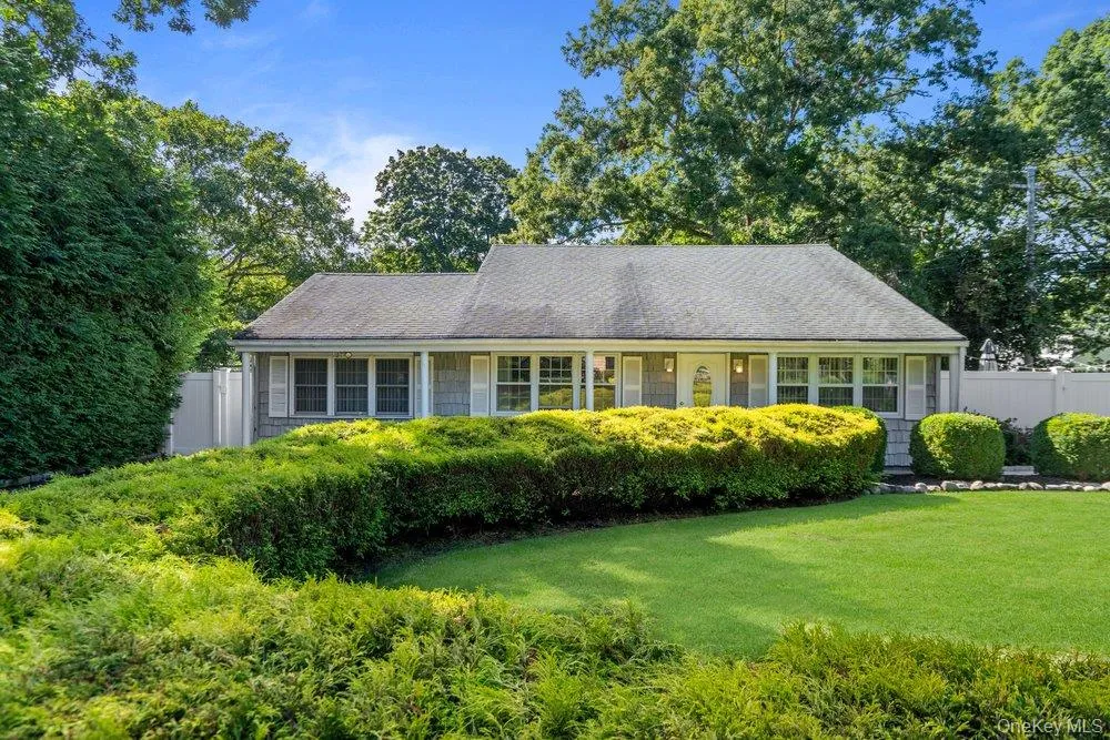 22 Half Moon Pond Road, Brookhaven, NY, 3 Bedrooms Bedrooms, 7 Rooms Rooms,2 BathroomsBathrooms,Residential,For Rent,Half Moon Pond,0,1054679 22 Half Moon Pond Road, Brookhaven, NY, 3 Bedrooms Bedrooms, 7 Rooms Rooms,2 BathroomsBathrooms,Residential,For Rent,Half Moon Pond,0,1054679