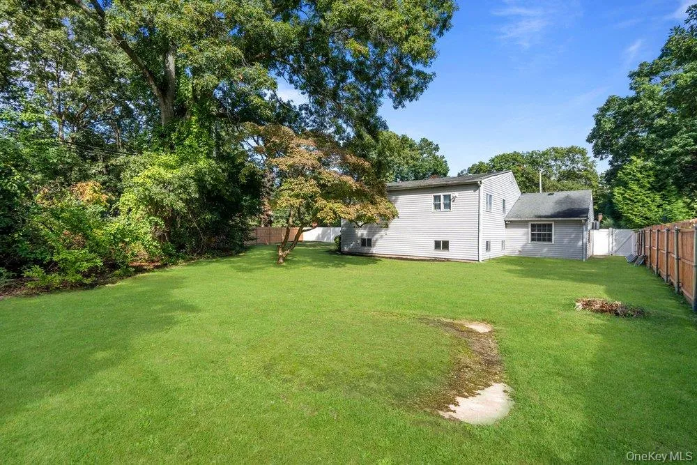 22 Half Moon Pond Road, Brookhaven, NY, 3 Bedrooms Bedrooms, 7 Rooms Rooms,2 BathroomsBathrooms,Residential,For Rent,Half Moon Pond,0,1054679 22 Half Moon Pond Road, Brookhaven, NY, 3 Bedrooms Bedrooms, 7 Rooms Rooms,2 BathroomsBathrooms,Residential,For Rent,Half Moon Pond,0,1054679