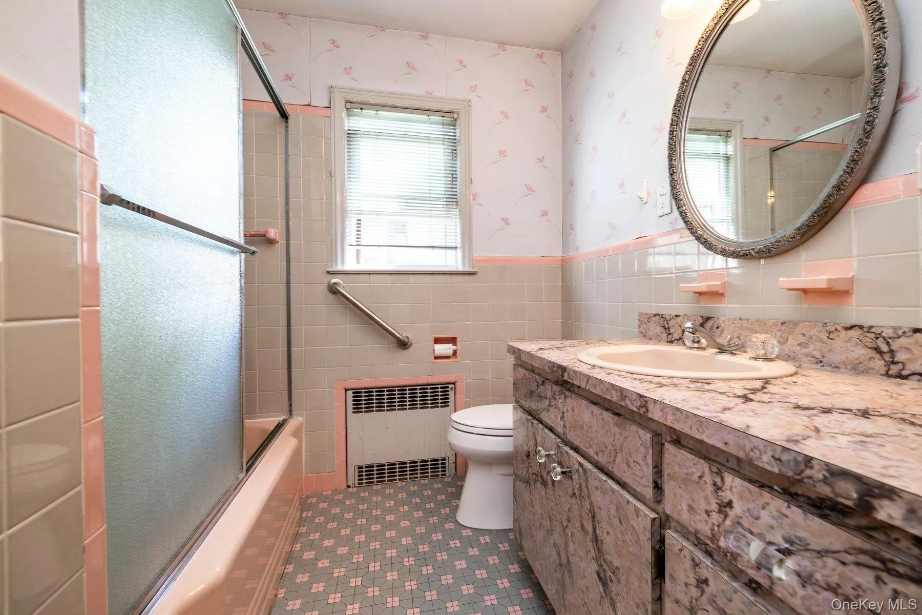 175 Carpenter Street, Hempstead, NY, 4 Bedrooms Bedrooms, 6 Rooms Rooms,1 BathroomBathrooms,Residential,For Rent,Carpenter,0,1054694 175 Carpenter Street, Hempstead, NY, 4 Bedrooms Bedrooms, 6 Rooms Rooms,1 BathroomBathrooms,Residential,For Rent,Carpenter,0,1054694
