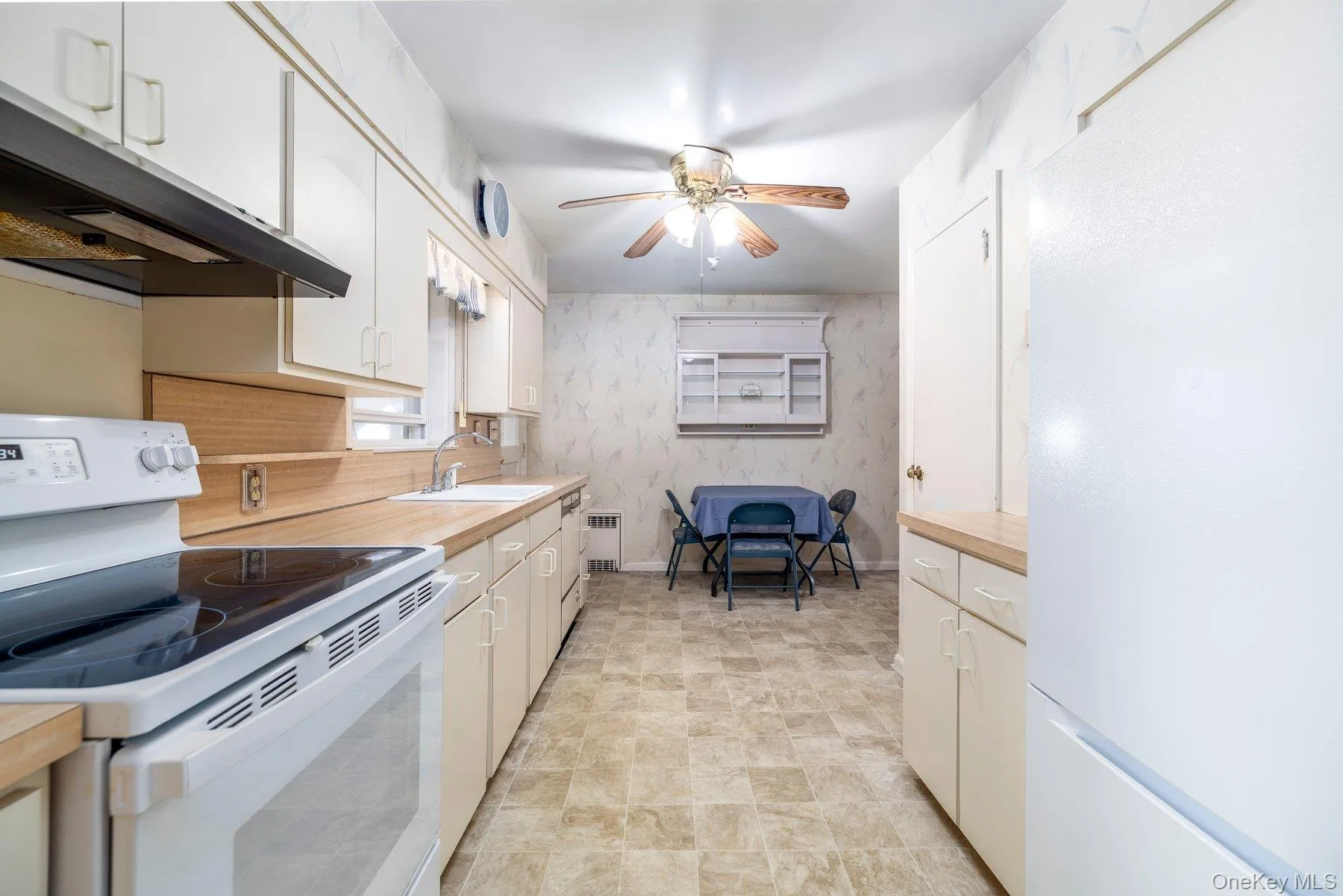 175 Carpenter Street, Hempstead, NY, 4 Bedrooms Bedrooms, 6 Rooms Rooms,1 BathroomBathrooms,Residential,For Rent,Carpenter,0,1054694 175 Carpenter Street, Hempstead, NY, 4 Bedrooms Bedrooms, 6 Rooms Rooms,1 BathroomBathrooms,Residential,For Rent,Carpenter,0,1054694