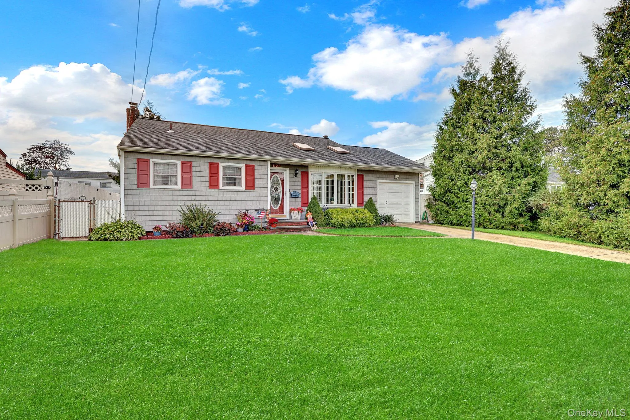 820 Hamilton Avenue, Babylon, NY, 3 Bedrooms Bedrooms, 6 Rooms Rooms,1 BathroomBathrooms,Residential,For Rent,Hamilton,0,1054695 820 Hamilton Avenue, Babylon, NY, 3 Bedrooms Bedrooms, 6 Rooms Rooms,1 BathroomBathrooms,Residential,For Rent,Hamilton,0,1054695