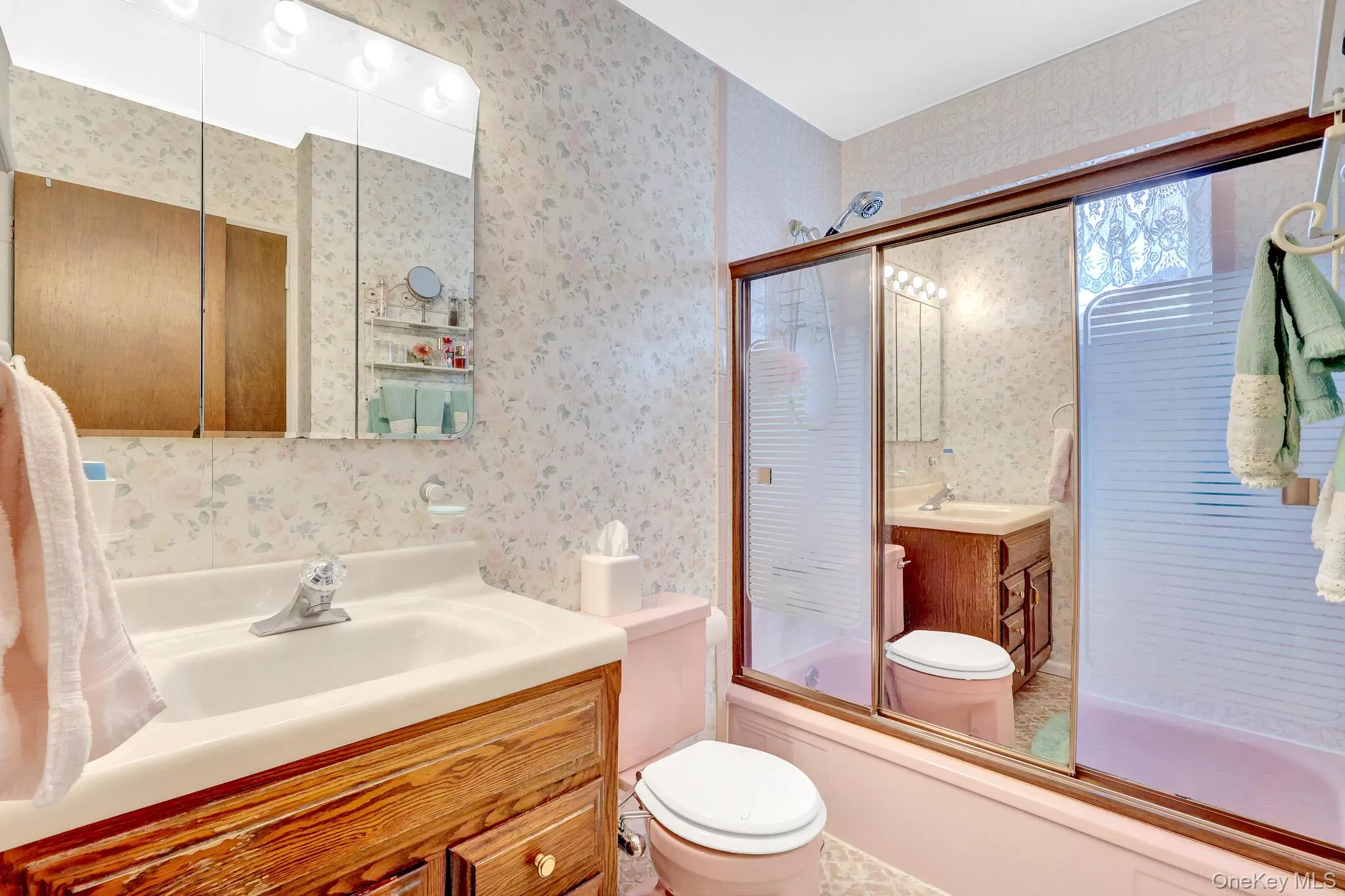 820 Hamilton Avenue, Babylon, NY, 3 Bedrooms Bedrooms, 6 Rooms Rooms,1 BathroomBathrooms,Residential,For Rent,Hamilton,0,1054695 820 Hamilton Avenue, Babylon, NY, 3 Bedrooms Bedrooms, 6 Rooms Rooms,1 BathroomBathrooms,Residential,For Rent,Hamilton,0,1054695