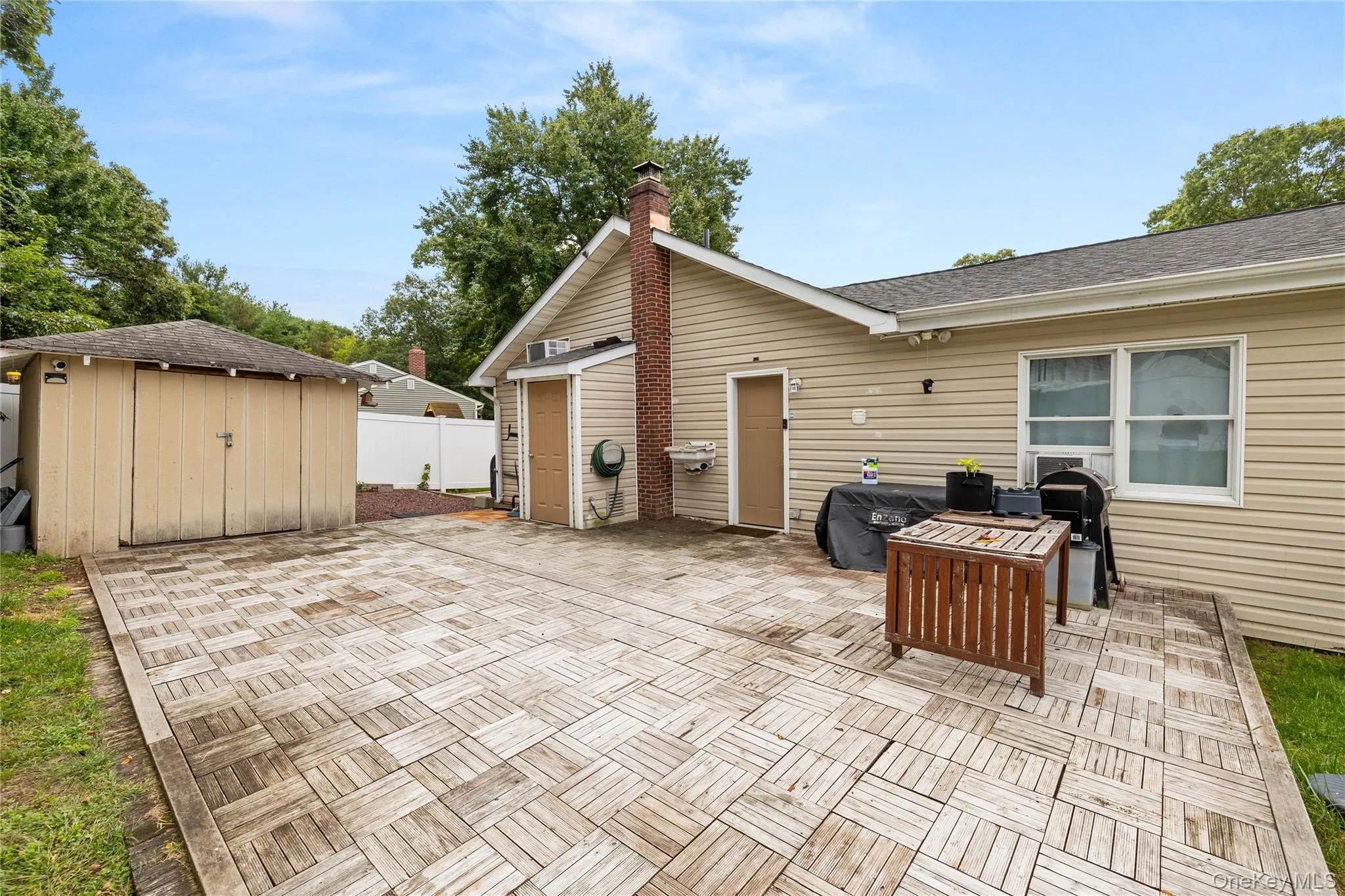 5 Charles Court, Smithtown, NY, 3 Bedrooms Bedrooms, 8 Rooms Rooms,2 BathroomsBathrooms,Residential,For Rent,Charles,0,1054696 5 Charles Court, Smithtown, NY, 3 Bedrooms Bedrooms, 8 Rooms Rooms,2 BathroomsBathrooms,Residential,For Rent,Charles,0,1054696