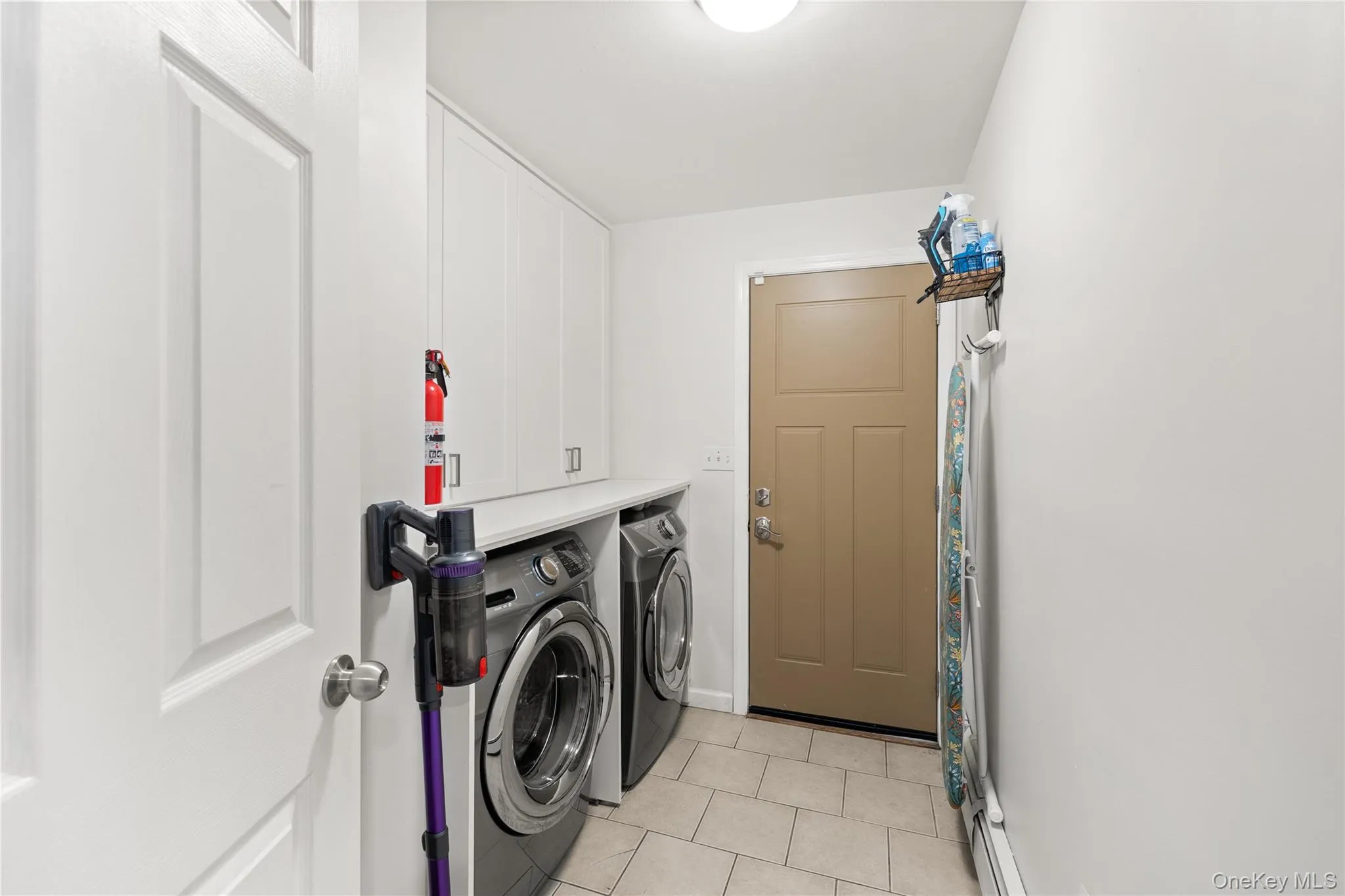 5 Charles Court, Smithtown, NY, 3 Bedrooms Bedrooms, 8 Rooms Rooms,2 BathroomsBathrooms,Residential,For Rent,Charles,0,1054696 5 Charles Court, Smithtown, NY, 3 Bedrooms Bedrooms, 8 Rooms Rooms,2 BathroomsBathrooms,Residential,For Rent,Charles,0,1054696