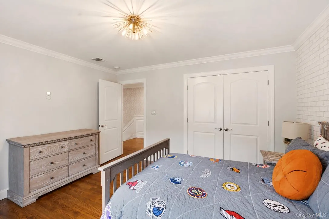 16 Belvedere Court, New York, NY, 4 Bedrooms Bedrooms, 10 Rooms Rooms,3 BathroomsBathrooms,Residential,For Rent,Belvedere,0,1054699 16 Belvedere Court, New York, NY, 4 Bedrooms Bedrooms, 10 Rooms Rooms,3 BathroomsBathrooms,Residential,For Rent,Belvedere,0,1054699