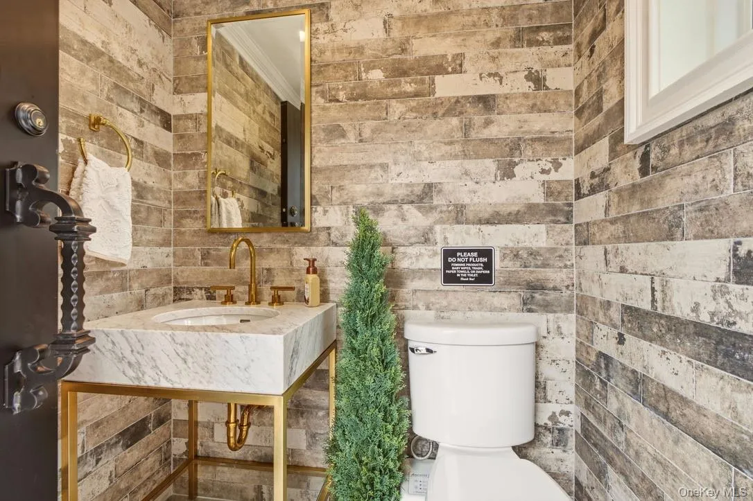 16 Belvedere Court, New York, NY, 4 Bedrooms Bedrooms, 10 Rooms Rooms,3 BathroomsBathrooms,Residential,For Rent,Belvedere,0,1054699 16 Belvedere Court, New York, NY, 4 Bedrooms Bedrooms, 10 Rooms Rooms,3 BathroomsBathrooms,Residential,For Rent,Belvedere,0,1054699