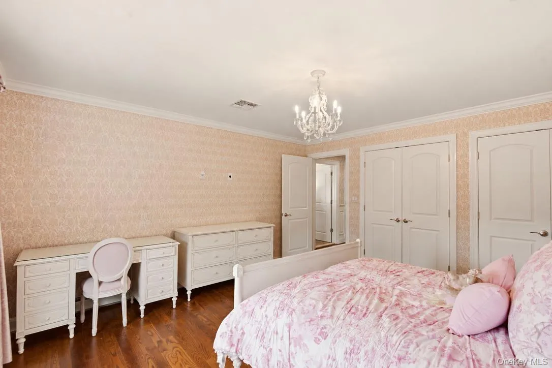 16 Belvedere Court, New York, NY, 4 Bedrooms Bedrooms, 10 Rooms Rooms,3 BathroomsBathrooms,Residential,For Rent,Belvedere,0,1054699 16 Belvedere Court, New York, NY, 4 Bedrooms Bedrooms, 10 Rooms Rooms,3 BathroomsBathrooms,Residential,For Rent,Belvedere,0,1054699