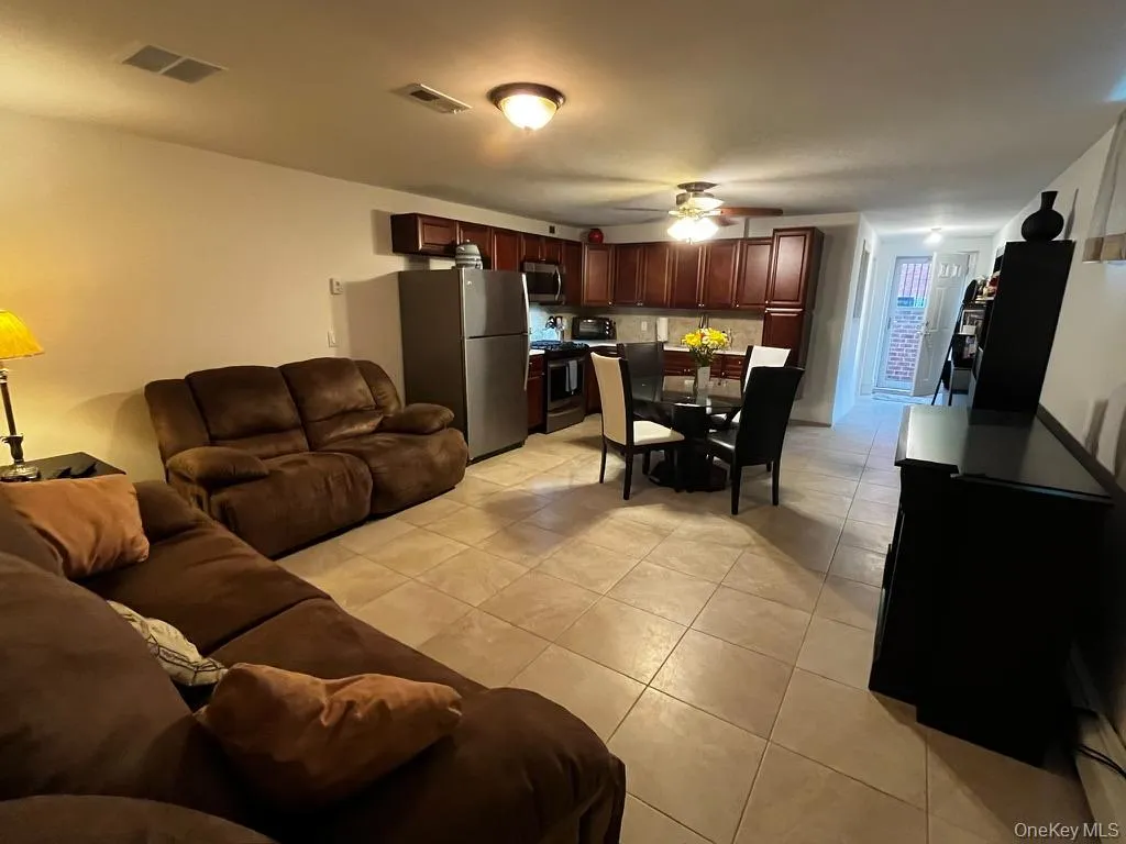 16 Belvedere Court, New York, NY, 4 Bedrooms Bedrooms, 10 Rooms Rooms,3 BathroomsBathrooms,Residential,For Rent,Belvedere,0,1054699 16 Belvedere Court, New York, NY, 4 Bedrooms Bedrooms, 10 Rooms Rooms,3 BathroomsBathrooms,Residential,For Rent,Belvedere,0,1054699