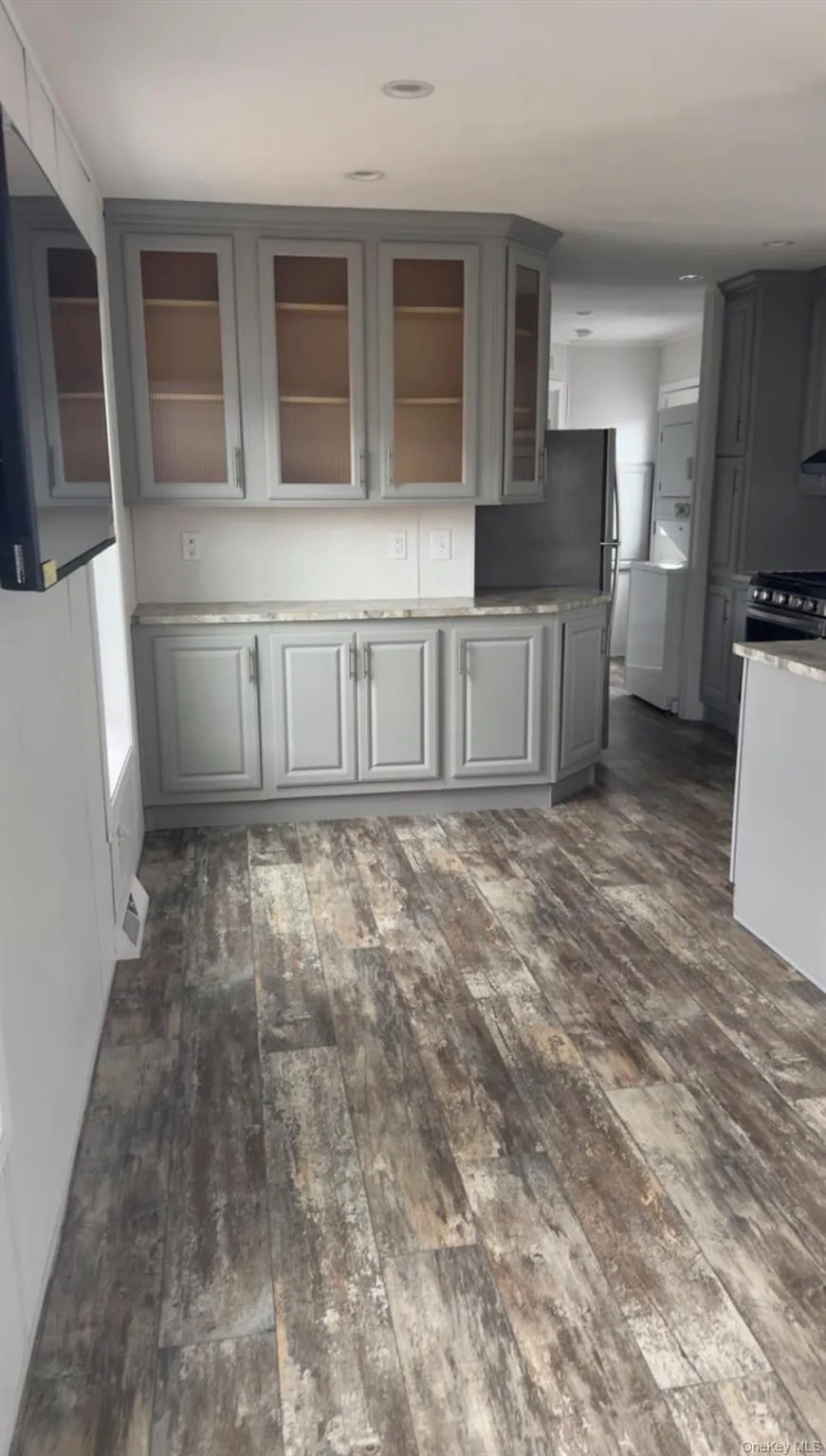 150 Main Street, Islip, NY, 2 Bedrooms Bedrooms, 3 Rooms Rooms,1 BathroomBathrooms,Residential,For Rent,Main,0,1054700 150 Main Street, Islip, NY, 2 Bedrooms Bedrooms, 3 Rooms Rooms,1 BathroomBathrooms,Residential,For Rent,Main,0,1054700