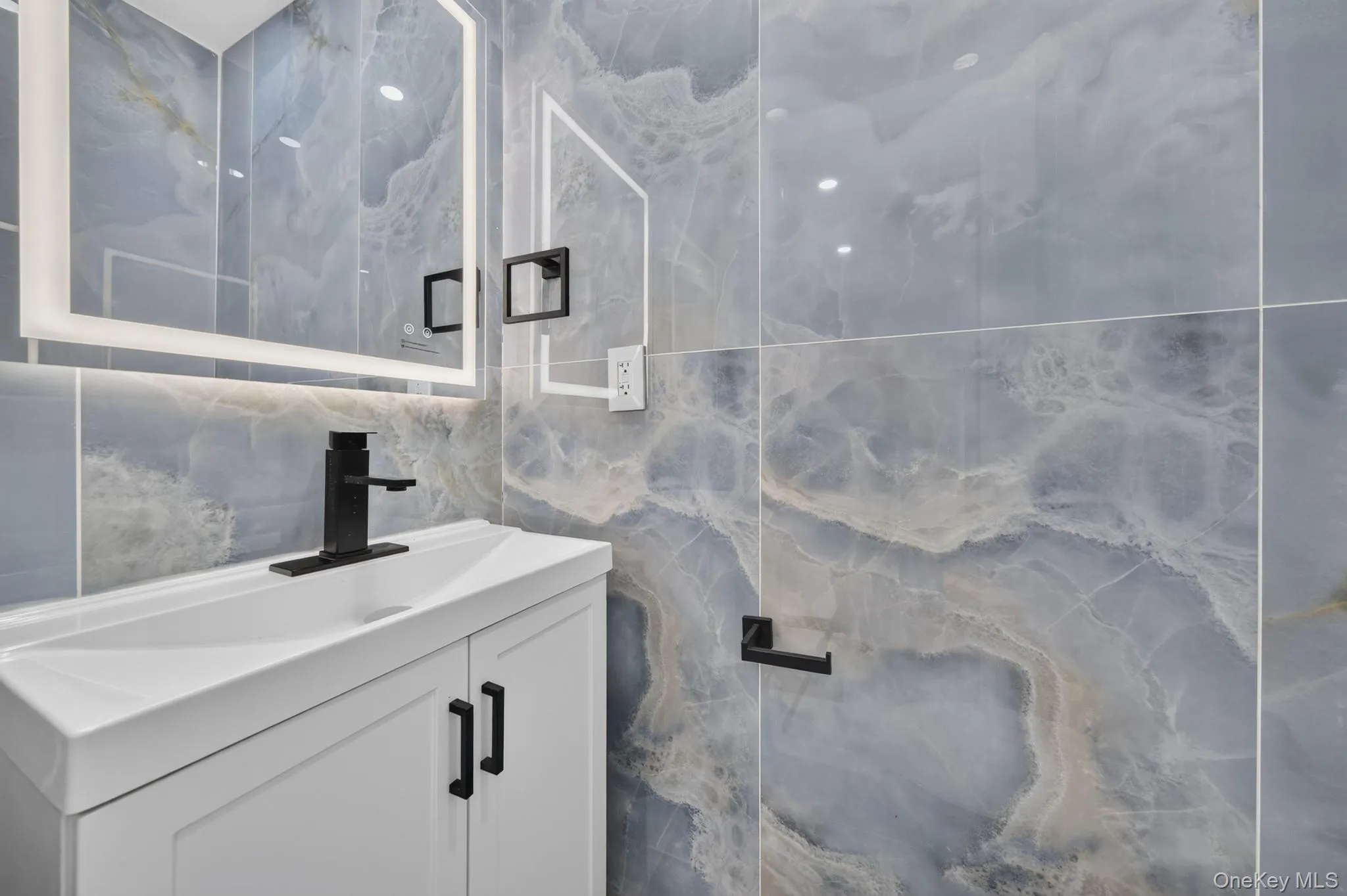 777 225th Street, New York, NY, 3 Bedrooms Bedrooms, 12 Rooms Rooms,2 BathroomsBathrooms,Residential,For Rent,225th,0,1054705 777 225th Street, New York, NY, 3 Bedrooms Bedrooms, 12 Rooms Rooms,2 BathroomsBathrooms,Residential,For Rent,225th,0,1054705