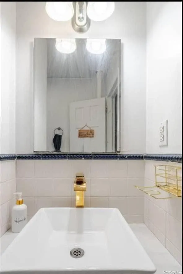 6536 Wetherole Street, New York, NY, 2 Bedrooms Bedrooms, 5 Rooms Rooms,1 BathroomBathrooms,Residential Lease,For Rent,Wetherole,0,1054707 6536 Wetherole Street, New York, NY, 2 Bedrooms Bedrooms, 5 Rooms Rooms,1 BathroomBathrooms,Residential Lease,For Rent,Wetherole,0,1054707