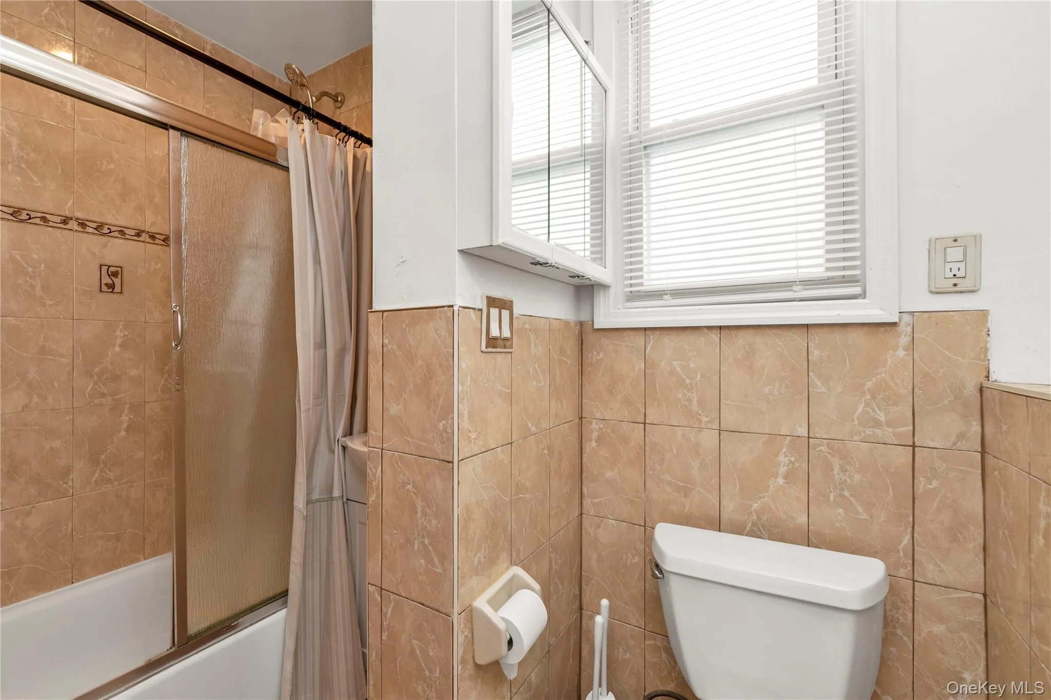 90-66 199th Street, New York, NY, 3 Bedrooms Bedrooms, 6 Rooms Rooms,2 BathroomsBathrooms,Residential,For Rent,199th,0,1054710 90-66 199th Street, New York, NY, 3 Bedrooms Bedrooms, 6 Rooms Rooms,2 BathroomsBathrooms,Residential,For Rent,199th,0,1054710