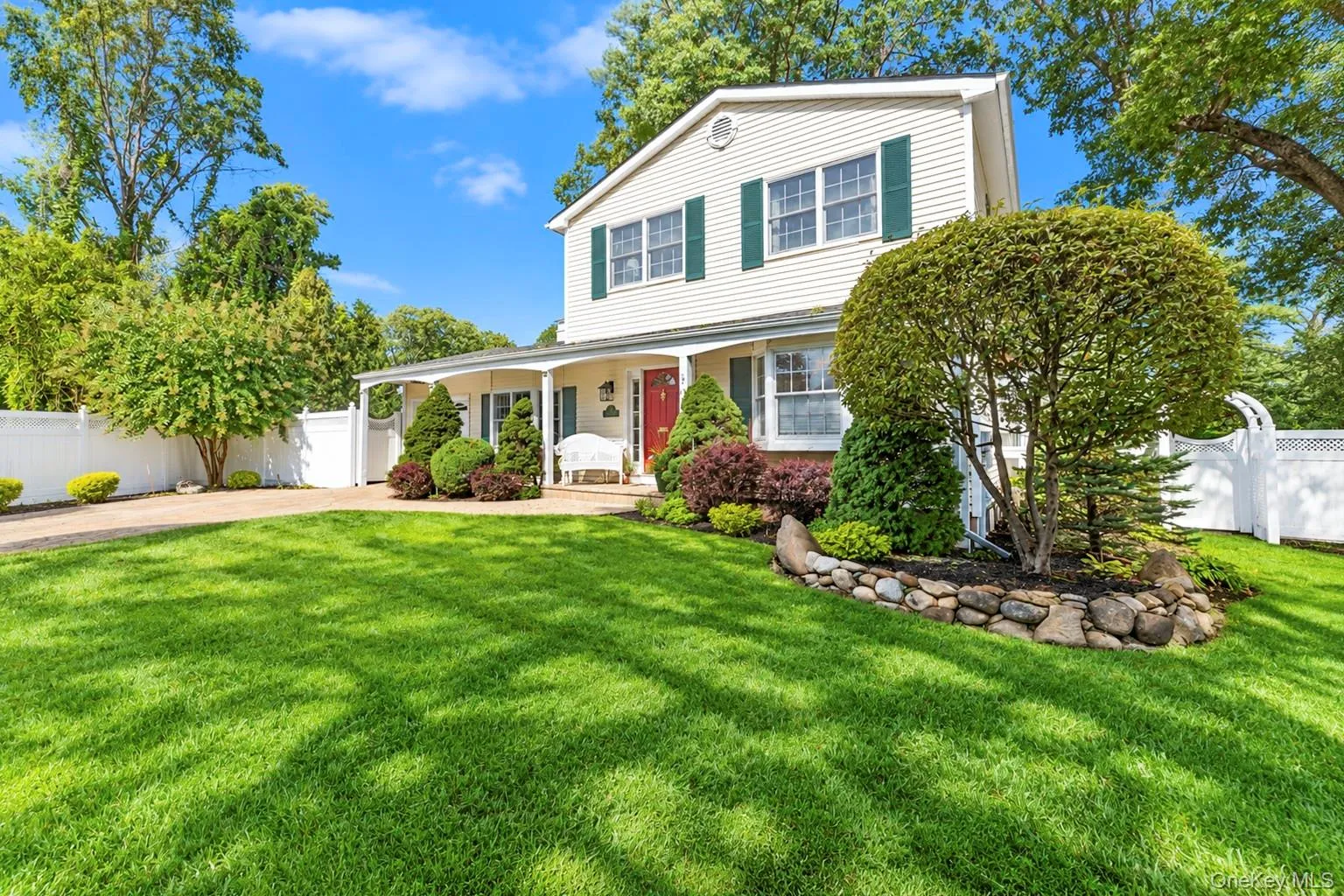 63 Birch Street, Brookhaven, NY, 4 Bedrooms Bedrooms, 8 Rooms Rooms,1 BathroomBathrooms,Residential,For Rent,Birch,0,1054713 63 Birch Street, Brookhaven, NY, 4 Bedrooms Bedrooms, 8 Rooms Rooms,1 BathroomBathrooms,Residential,For Rent,Birch,0,1054713