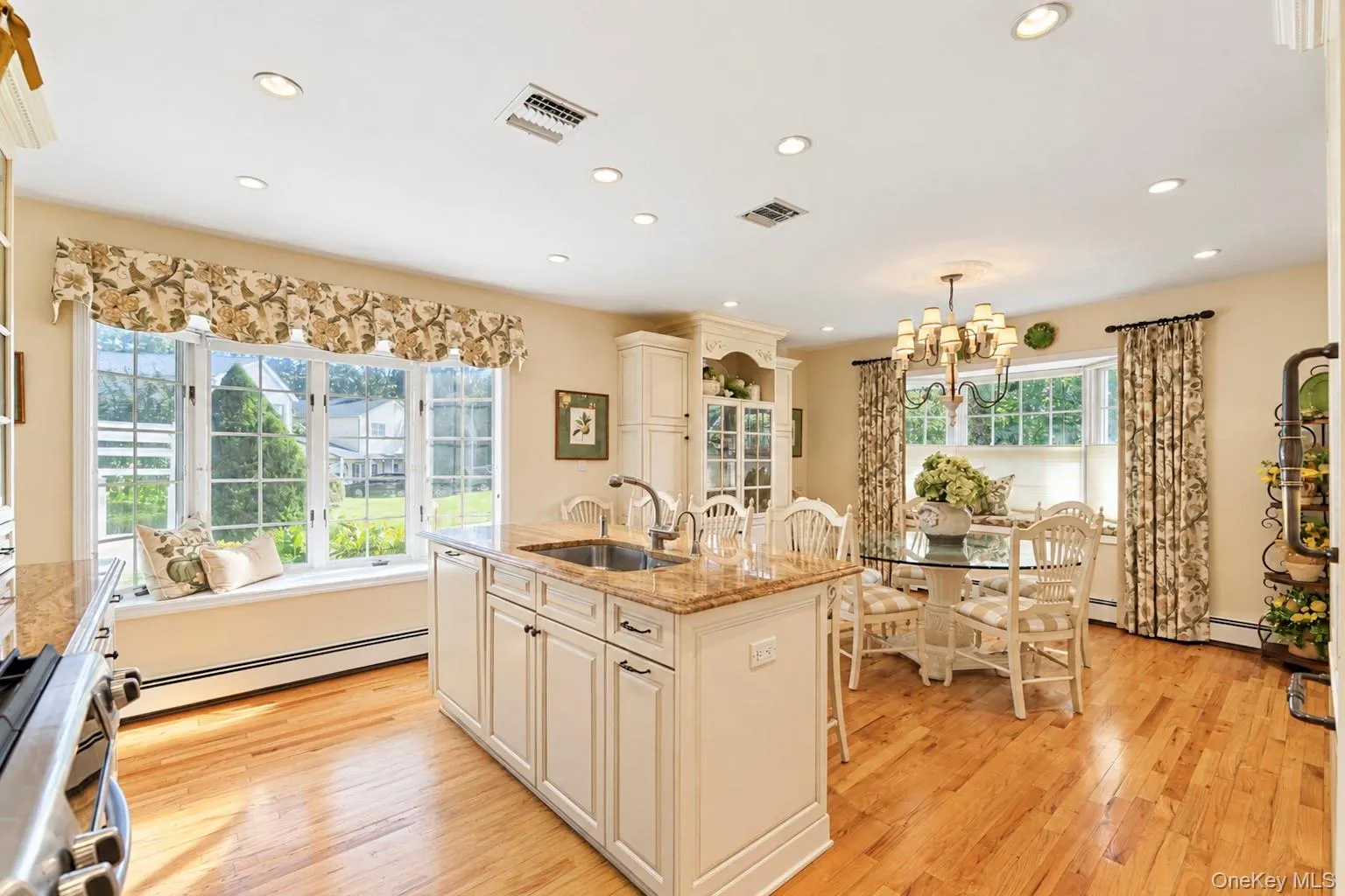 63 Birch Street, Brookhaven, NY, 4 Bedrooms Bedrooms, 8 Rooms Rooms,1 BathroomBathrooms,Residential,For Rent,Birch,0,1054713 63 Birch Street, Brookhaven, NY, 4 Bedrooms Bedrooms, 8 Rooms Rooms,1 BathroomBathrooms,Residential,For Rent,Birch,0,1054713