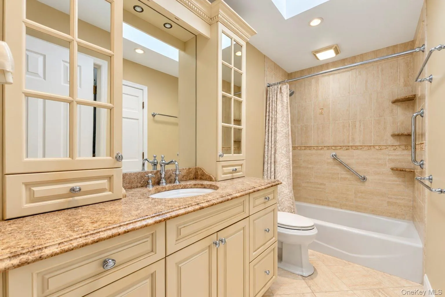 63 Birch Street, Brookhaven, NY, 4 Bedrooms Bedrooms, 8 Rooms Rooms,1 BathroomBathrooms,Residential,For Rent,Birch,0,1054713 63 Birch Street, Brookhaven, NY, 4 Bedrooms Bedrooms, 8 Rooms Rooms,1 BathroomBathrooms,Residential,For Rent,Birch,0,1054713