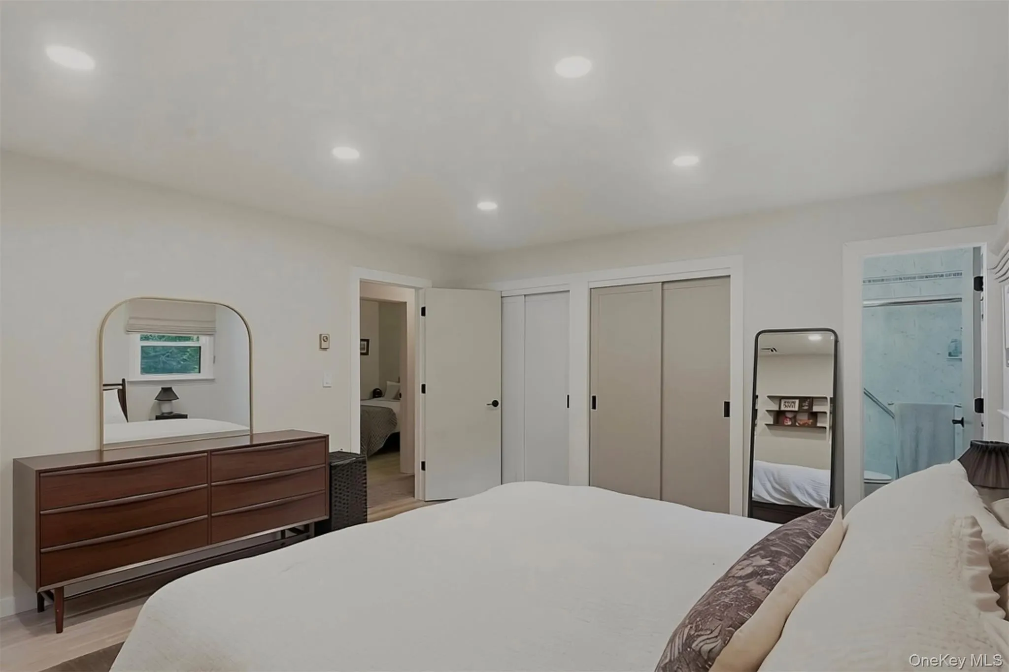 Primary bedroom with en suite bathroom Primary bedroom with en suite bathroom