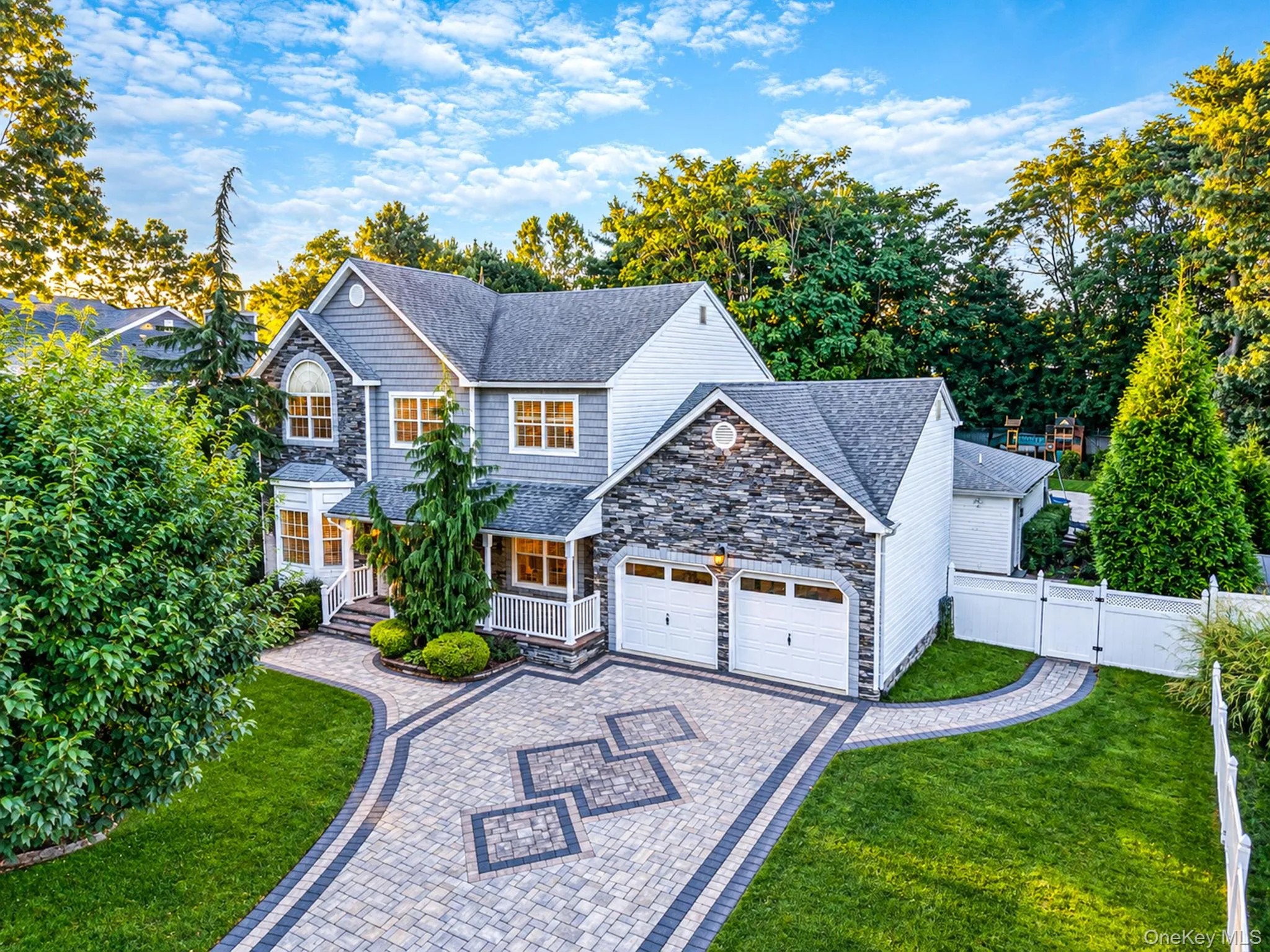 4 Crystal Brook Court, Smithtown, NY, 4 Bedrooms Bedrooms, 8 Rooms Rooms,2 BathroomsBathrooms,Residential,For Rent,Crystal Brook,0,1054720 4 Crystal Brook Court, Smithtown, NY, 4 Bedrooms Bedrooms, 8 Rooms Rooms,2 BathroomsBathrooms,Residential,For Rent,Crystal Brook,0,1054720