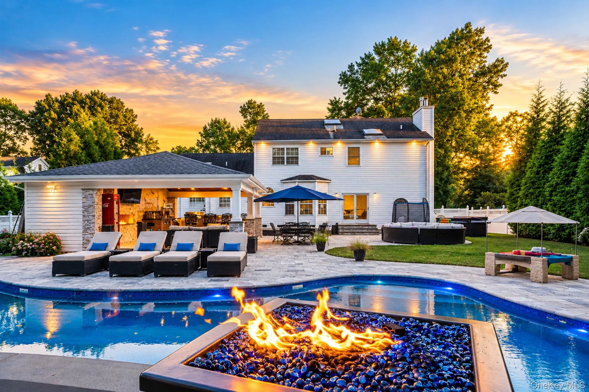 4 Crystal Brook Court, Smithtown, NY, 4 Bedrooms Bedrooms, 8 Rooms Rooms,2 BathroomsBathrooms,Residential,For Rent,Crystal Brook,0,1054720 4 Crystal Brook Court, Smithtown, NY, 4 Bedrooms Bedrooms, 8 Rooms Rooms,2 BathroomsBathrooms,Residential,For Rent,Crystal Brook,0,1054720