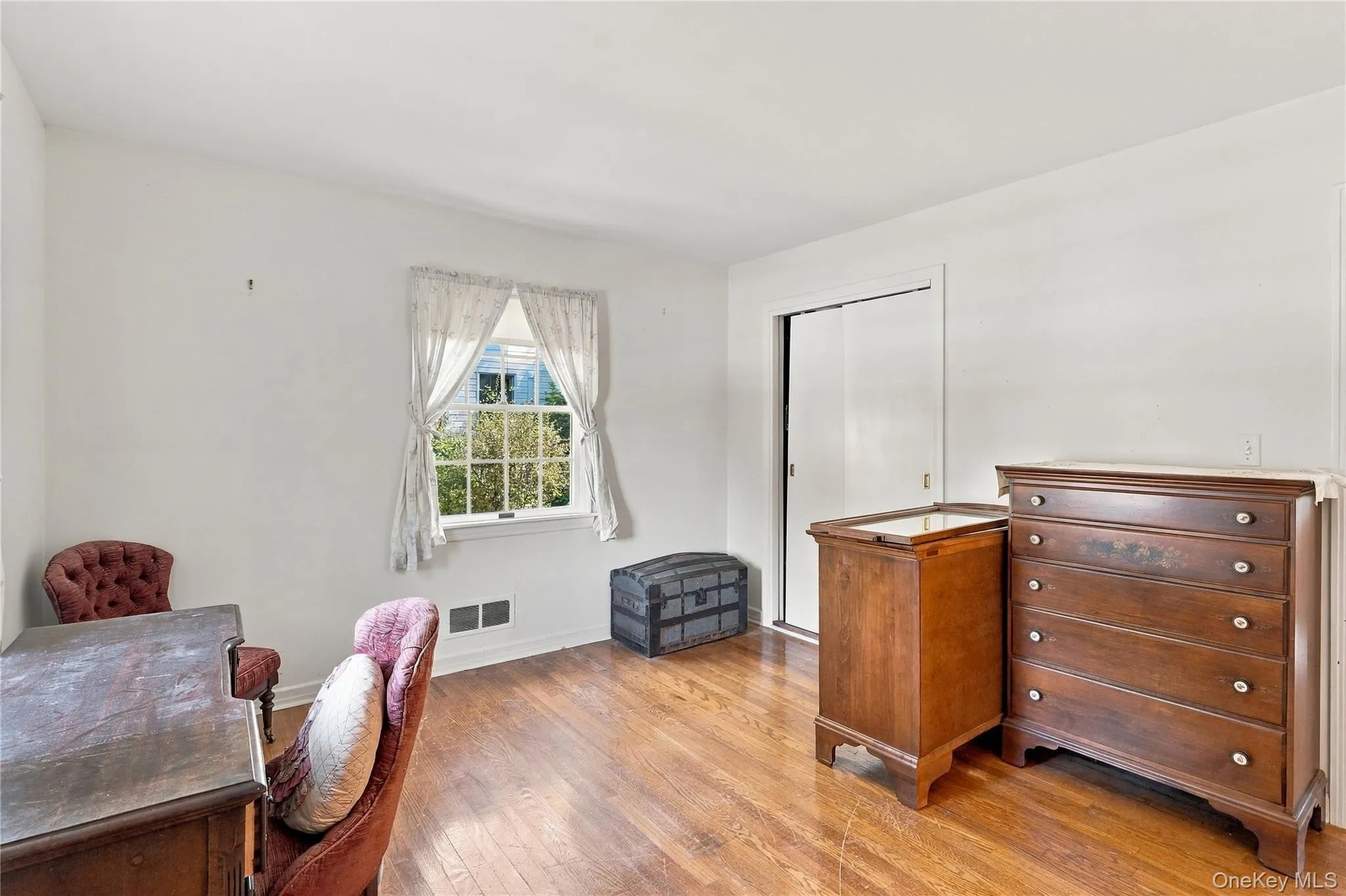 6 Mc Bride Place, Goshen, NY, 3 Bedrooms Bedrooms, 5 Rooms Rooms,1 BathroomBathrooms,Residential,For Rent,Mc Bride,0,1054723 6 Mc Bride Place, Goshen, NY, 3 Bedrooms Bedrooms, 5 Rooms Rooms,1 BathroomBathrooms,Residential,For Rent,Mc Bride,0,1054723
