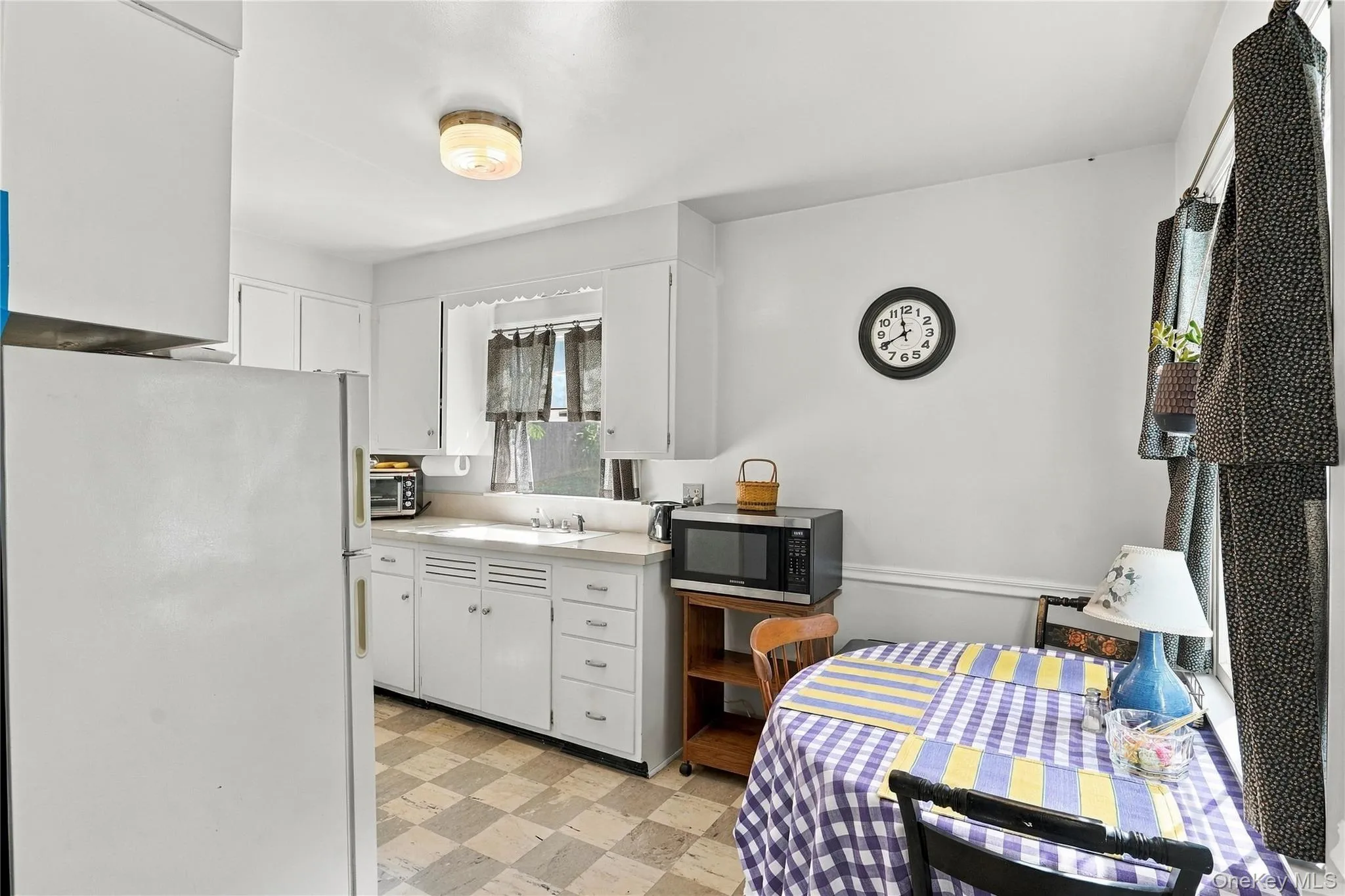 6 Mc Bride Place, Goshen, NY, 3 Bedrooms Bedrooms, 5 Rooms Rooms,1 BathroomBathrooms,Residential,For Rent,Mc Bride,0,1054723 6 Mc Bride Place, Goshen, NY, 3 Bedrooms Bedrooms, 5 Rooms Rooms,1 BathroomBathrooms,Residential,For Rent,Mc Bride,0,1054723