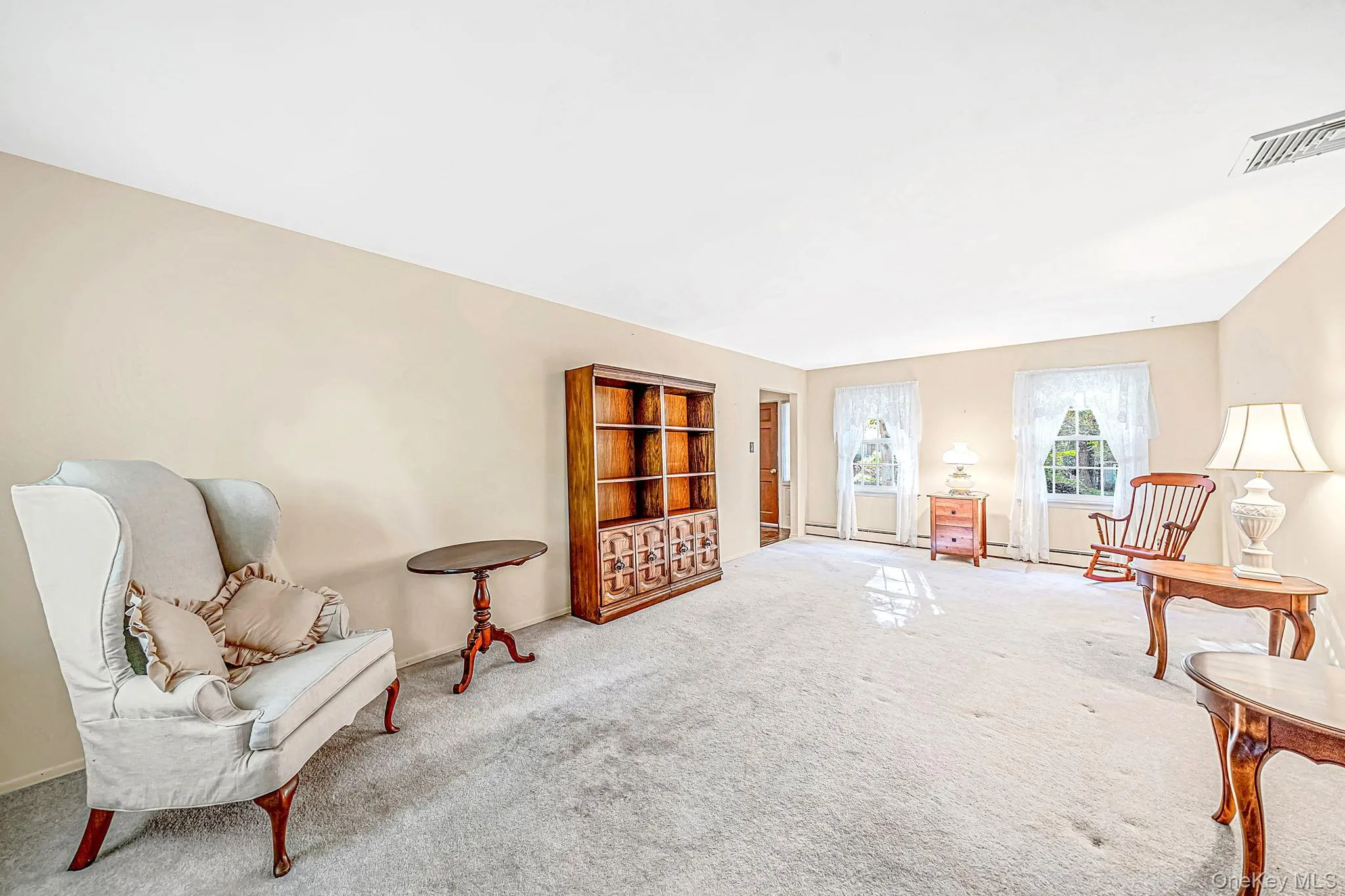 4 Middlesex Place, Huntington, NY, 4 Bedrooms Bedrooms, 8 Rooms Rooms,2 BathroomsBathrooms,Residential,For Rent,Middlesex,0,1054725 4 Middlesex Place, Huntington, NY, 4 Bedrooms Bedrooms, 8 Rooms Rooms,2 BathroomsBathrooms,Residential,For Rent,Middlesex,0,1054725