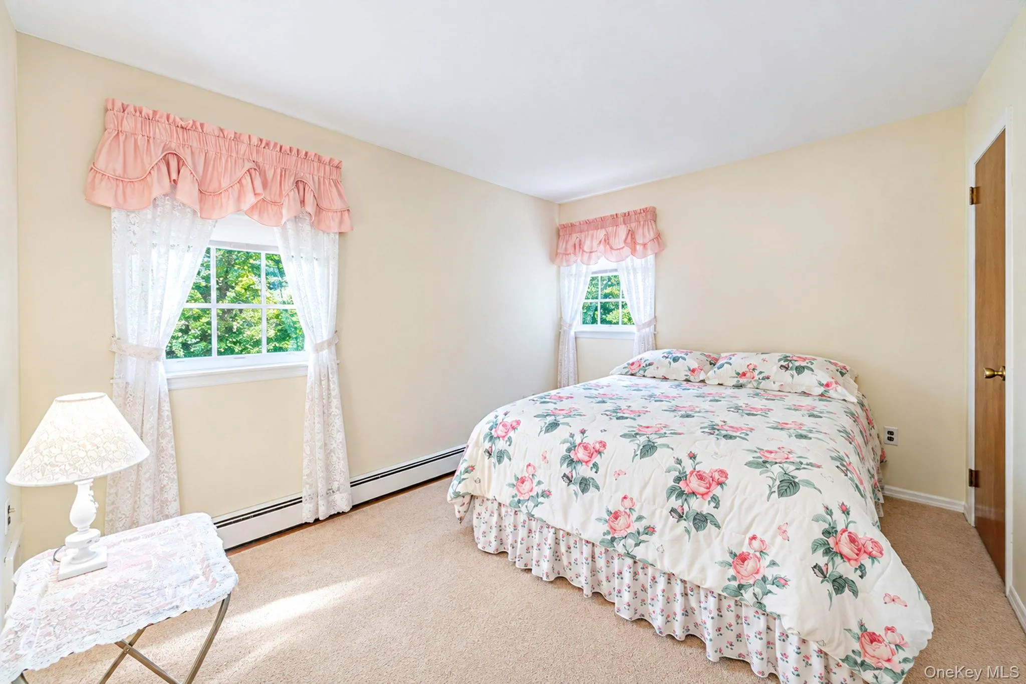 4 Middlesex Place, Huntington, NY, 4 Bedrooms Bedrooms, 8 Rooms Rooms,2 BathroomsBathrooms,Residential,For Rent,Middlesex,0,1054725 4 Middlesex Place, Huntington, NY, 4 Bedrooms Bedrooms, 8 Rooms Rooms,2 BathroomsBathrooms,Residential,For Rent,Middlesex,0,1054725