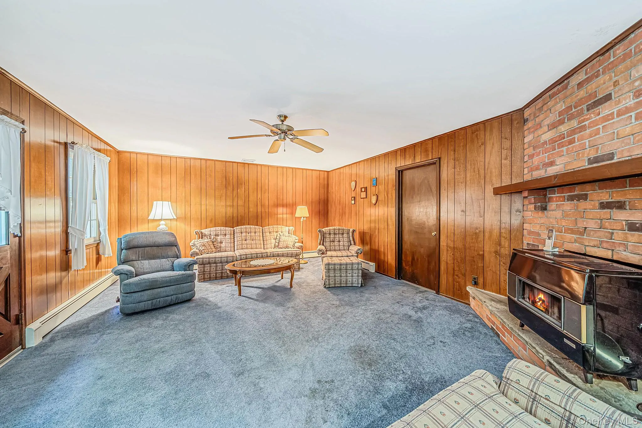4 Middlesex Place, Huntington, NY, 4 Bedrooms Bedrooms, 8 Rooms Rooms,2 BathroomsBathrooms,Residential,For Rent,Middlesex,0,1054725 4 Middlesex Place, Huntington, NY, 4 Bedrooms Bedrooms, 8 Rooms Rooms,2 BathroomsBathrooms,Residential,For Rent,Middlesex,0,1054725