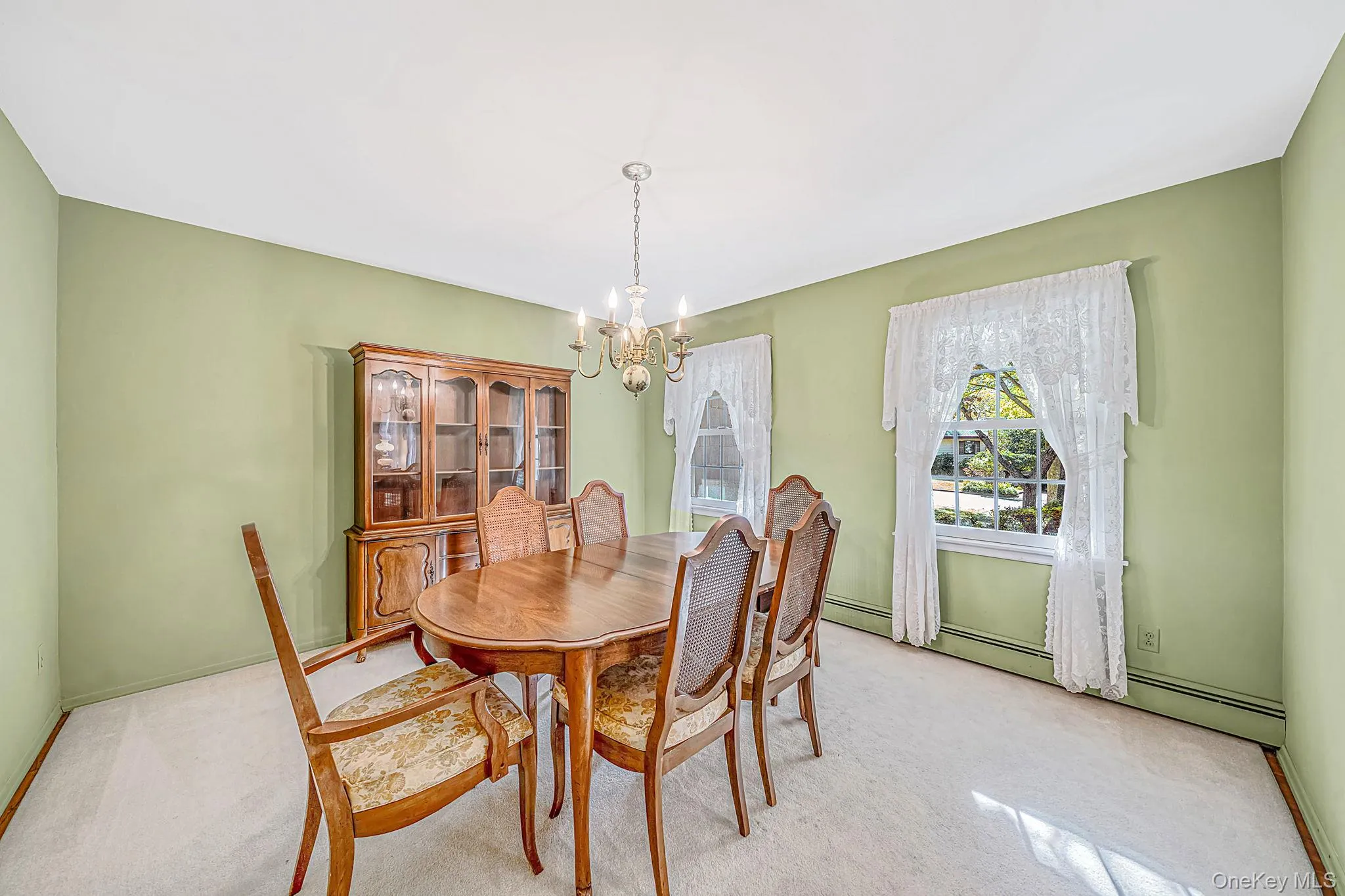 4 Middlesex Place, Huntington, NY, 4 Bedrooms Bedrooms, 8 Rooms Rooms,2 BathroomsBathrooms,Residential,For Rent,Middlesex,0,1054725 4 Middlesex Place, Huntington, NY, 4 Bedrooms Bedrooms, 8 Rooms Rooms,2 BathroomsBathrooms,Residential,For Rent,Middlesex,0,1054725