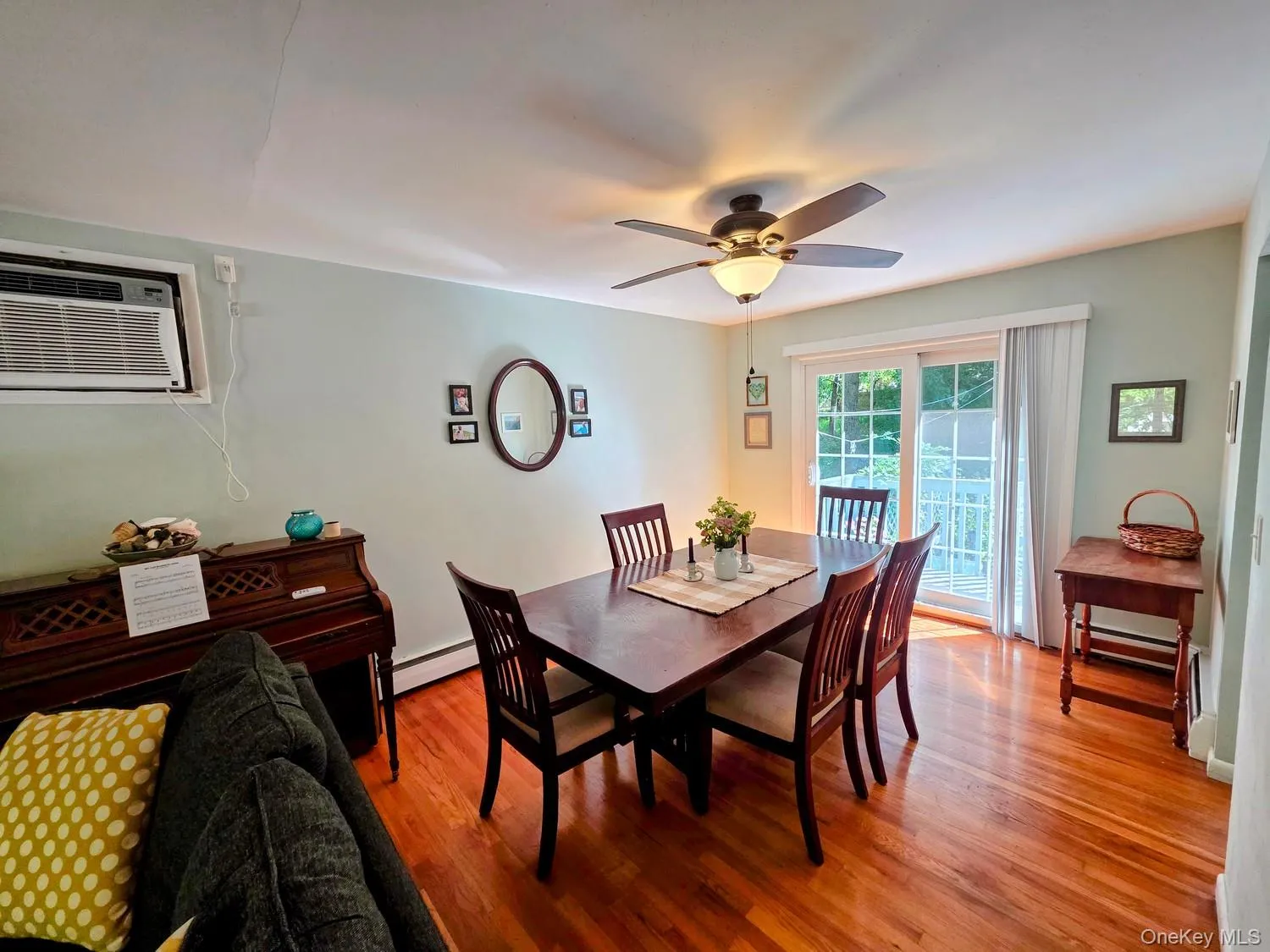 28 Robert Drive, Hyde Park, NY, 4 Bedrooms Bedrooms, 8 Rooms Rooms,2 BathroomsBathrooms,Residential,For Rent,Robert,0,1054727 28 Robert Drive, Hyde Park, NY, 4 Bedrooms Bedrooms, 8 Rooms Rooms,2 BathroomsBathrooms,Residential,For Rent,Robert,0,1054727