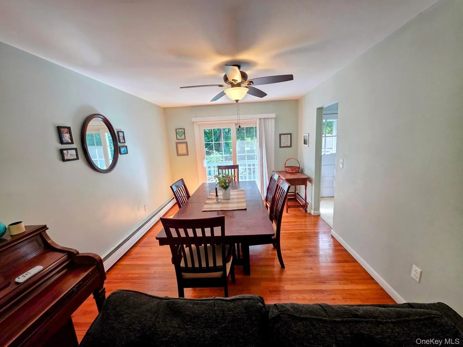 28 Robert Drive, Hyde Park, NY, 4 Bedrooms Bedrooms, 8 Rooms Rooms,2 BathroomsBathrooms,Residential,For Rent,Robert,0,1054727 28 Robert Drive, Hyde Park, NY, 4 Bedrooms Bedrooms, 8 Rooms Rooms,2 BathroomsBathrooms,Residential,For Rent,Robert,0,1054727