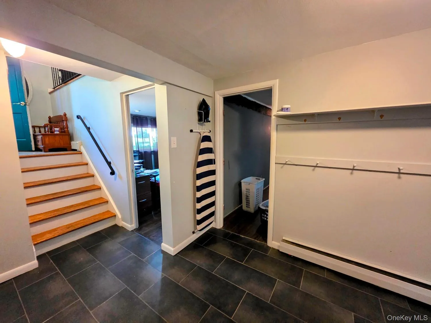 28 Robert Drive, Hyde Park, NY, 4 Bedrooms Bedrooms, 8 Rooms Rooms,2 BathroomsBathrooms,Residential,For Rent,Robert,0,1054727 28 Robert Drive, Hyde Park, NY, 4 Bedrooms Bedrooms, 8 Rooms Rooms,2 BathroomsBathrooms,Residential,For Rent,Robert,0,1054727