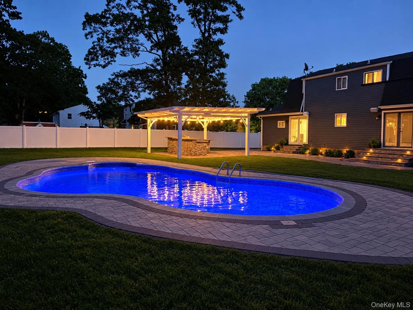 815 Expressway Drive, Brookhaven, NY, 4 Bedrooms Bedrooms, 8 Rooms Rooms,2 BathroomsBathrooms,Residential,For Rent,Expressway,0,1054730 815 Expressway Drive, Brookhaven, NY, 4 Bedrooms Bedrooms, 8 Rooms Rooms,2 BathroomsBathrooms,Residential,For Rent,Expressway,0,1054730